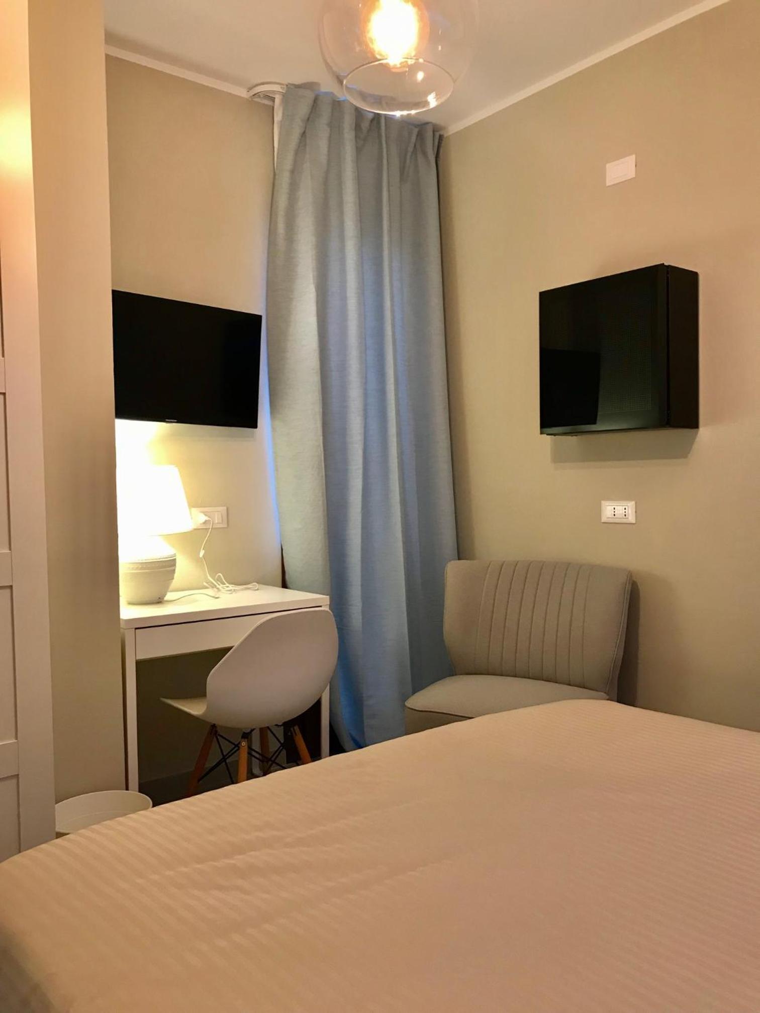 Economy Double Room photo 3