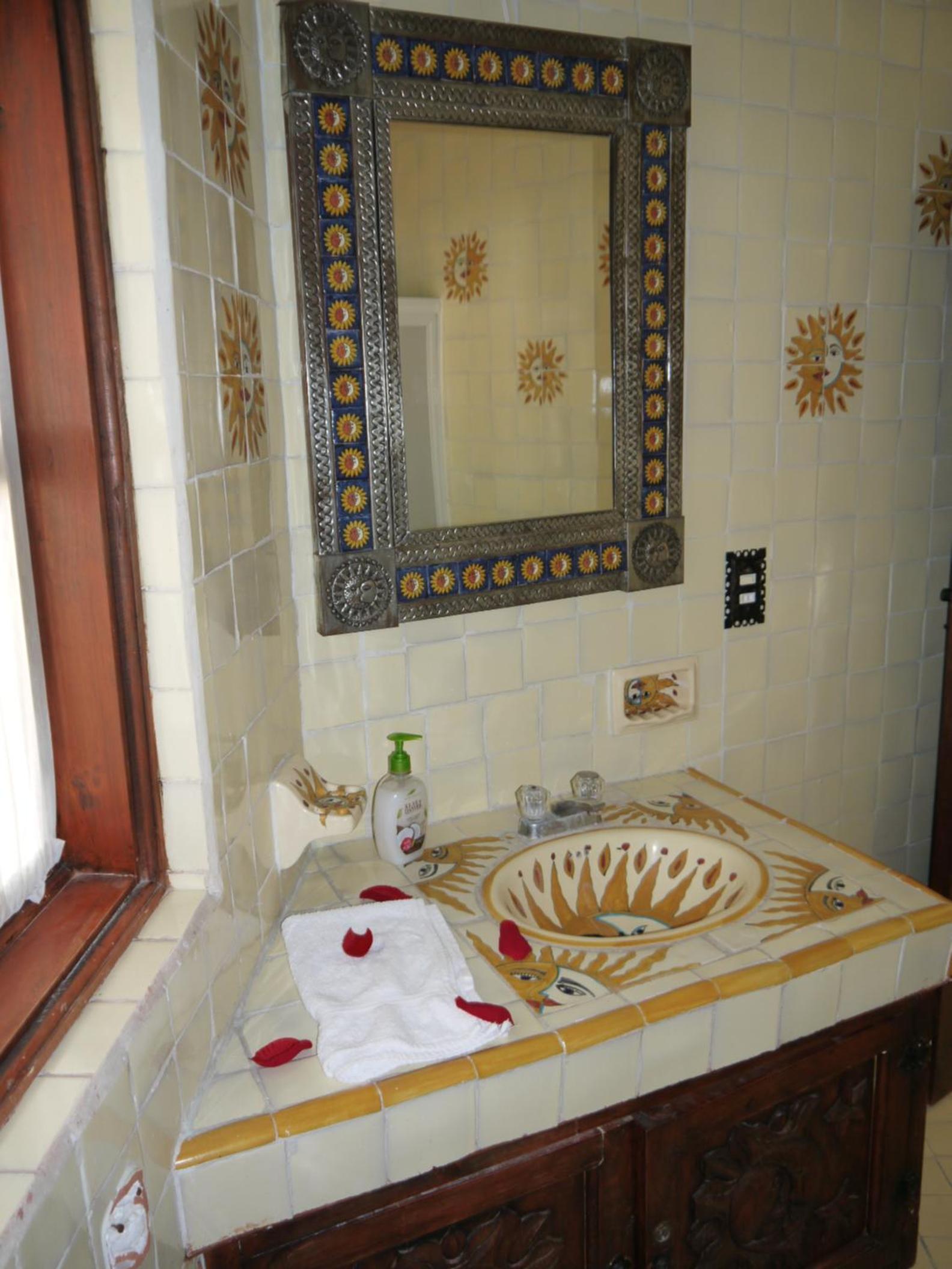 Suite with Lake View - Photo 4