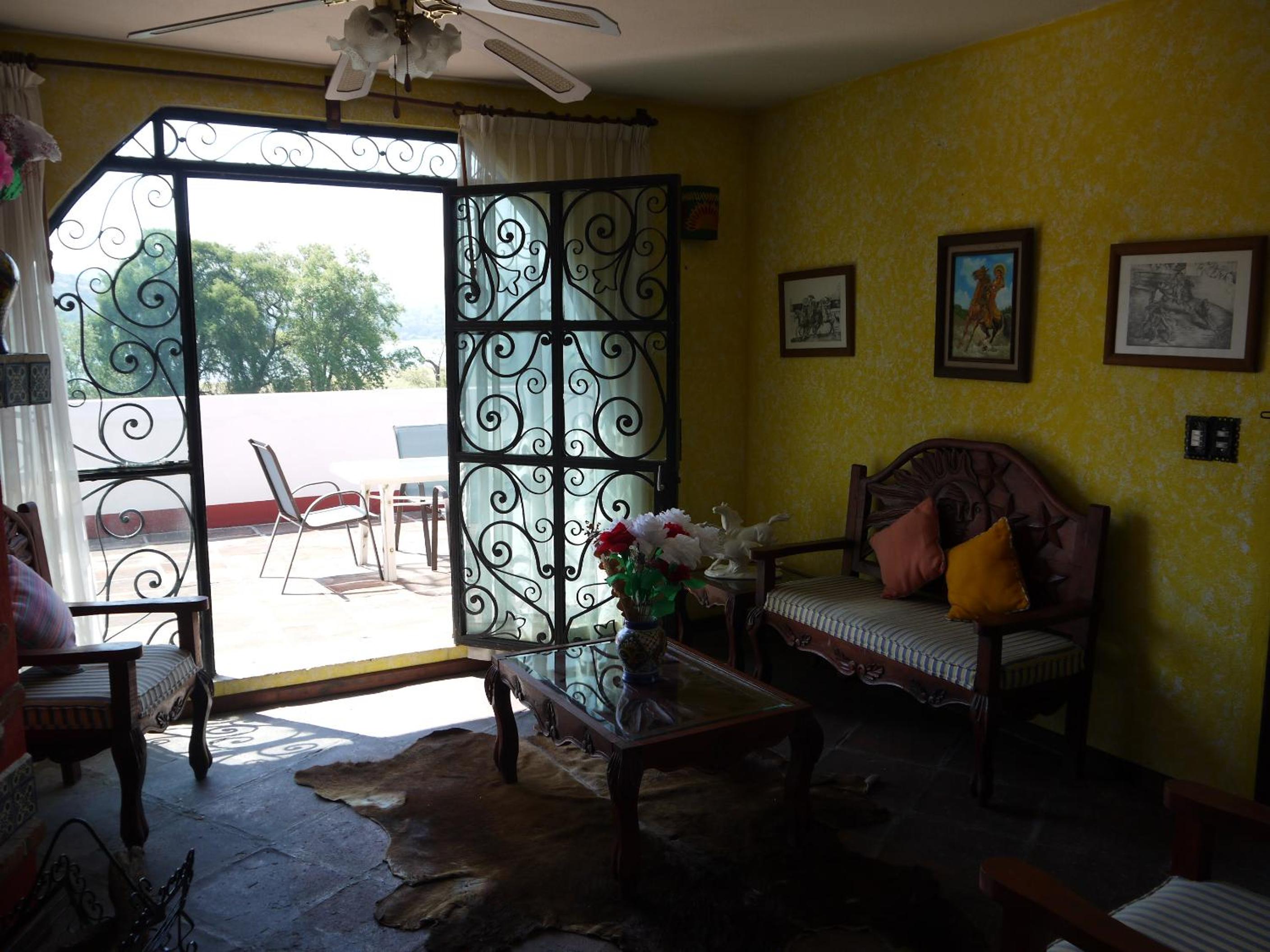 Suite with Lake View - Photo 5