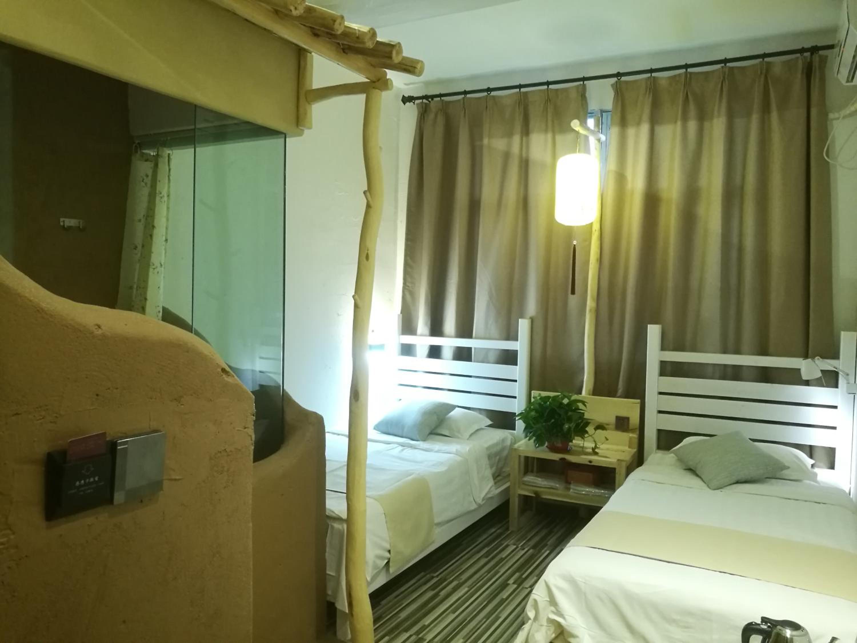 Standard Twin Room photo 3