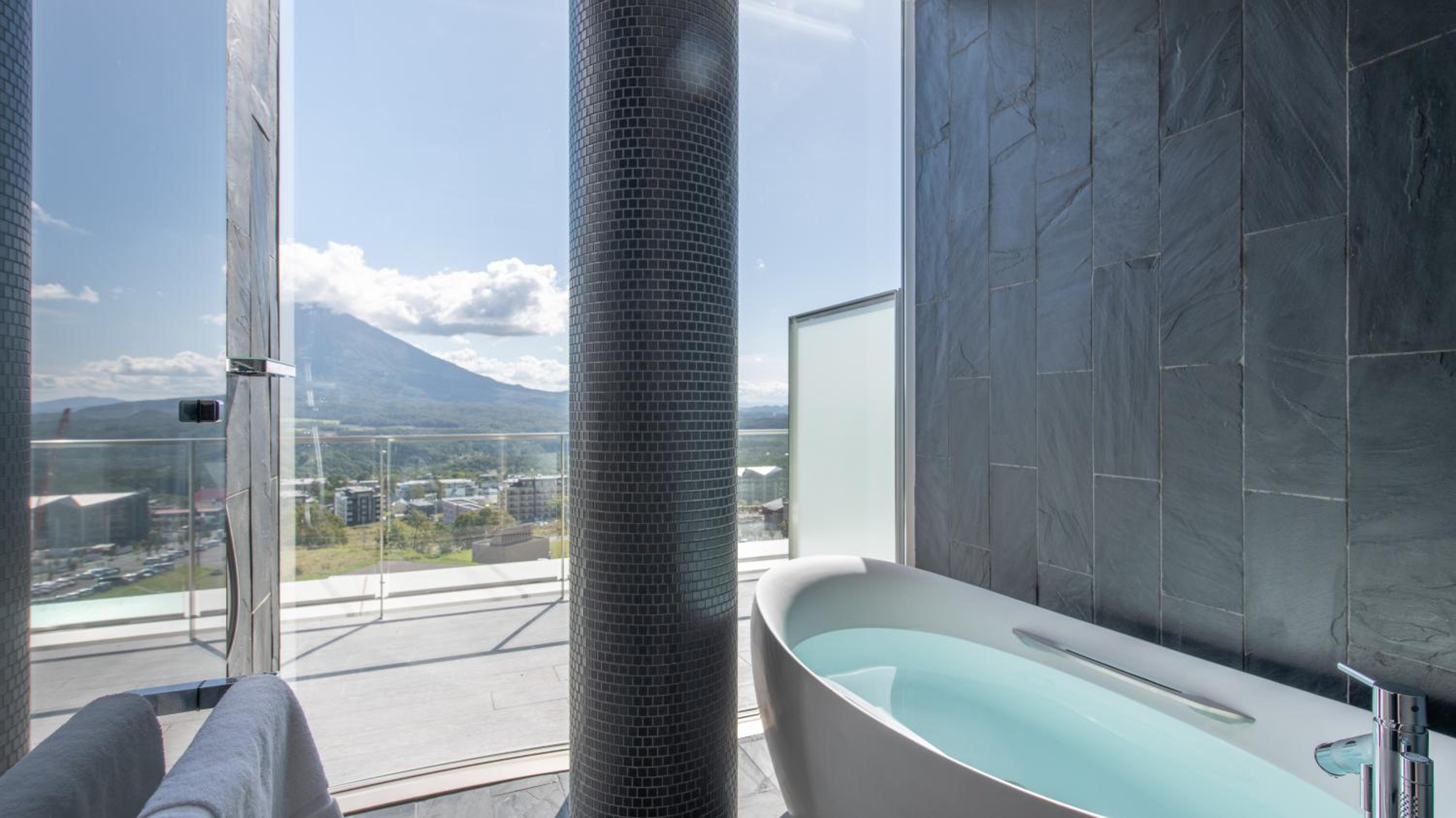 3 Bedroom Penthouse photo 3