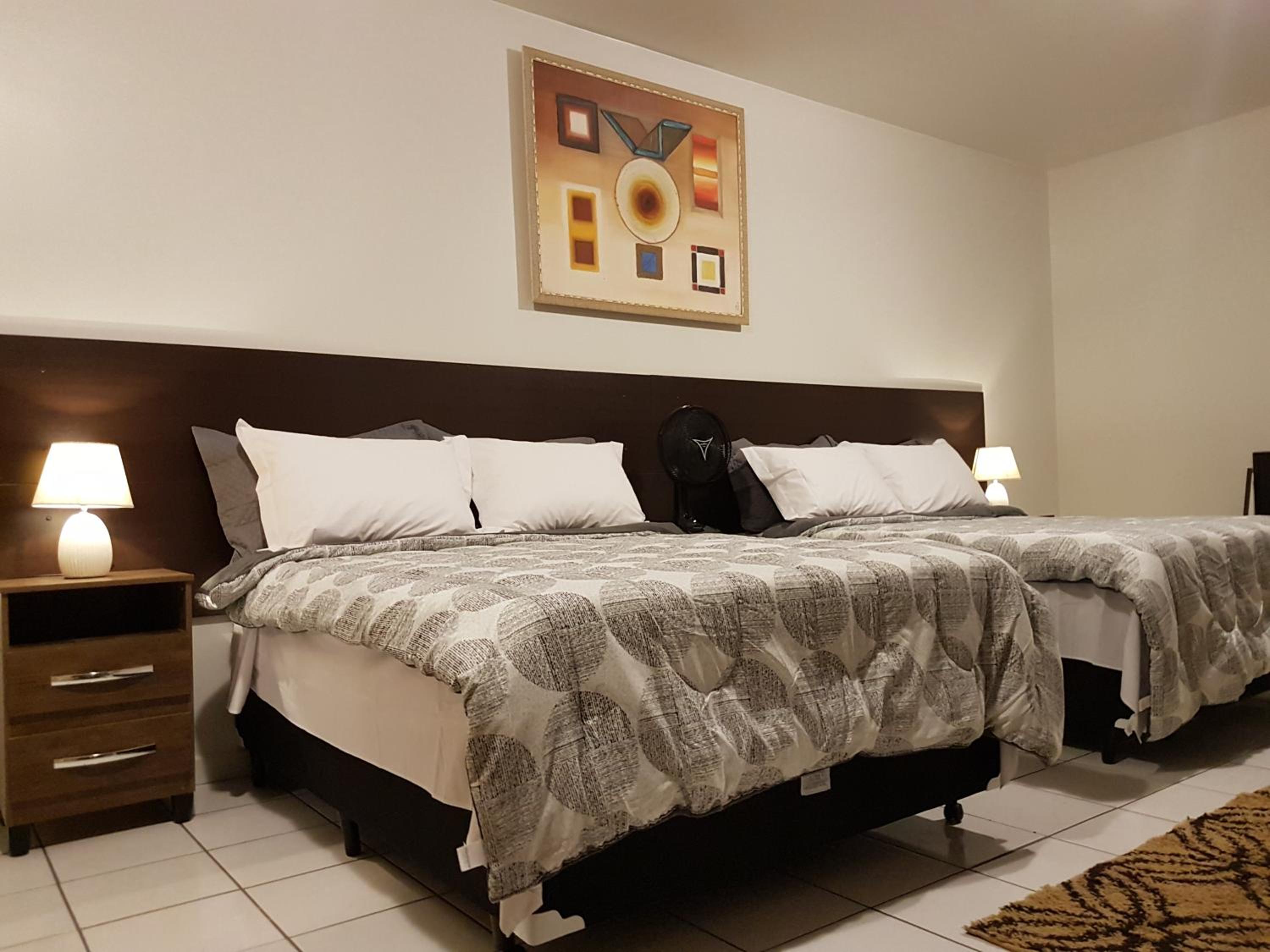 Deluxe Suite - Photo 7