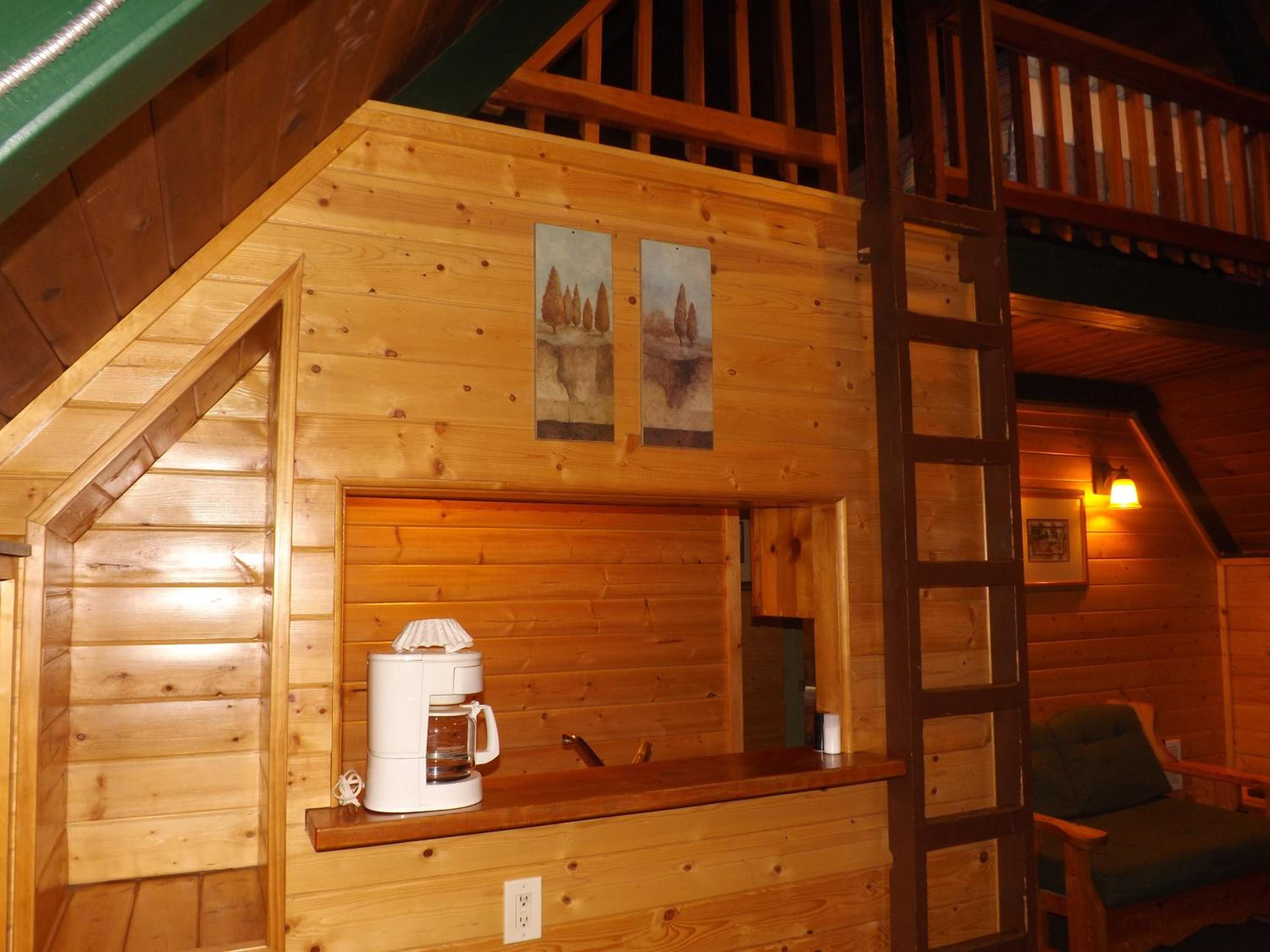 Cabin 10 photo 2