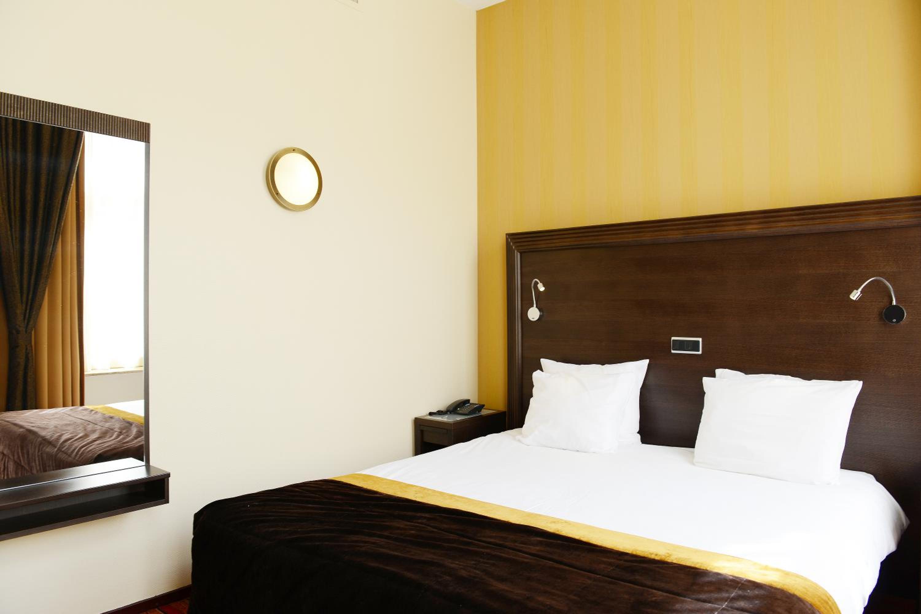 Suite - Photo 3