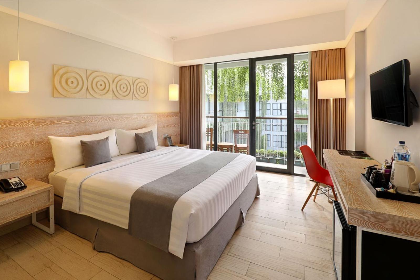 Deluxe Balcony Room