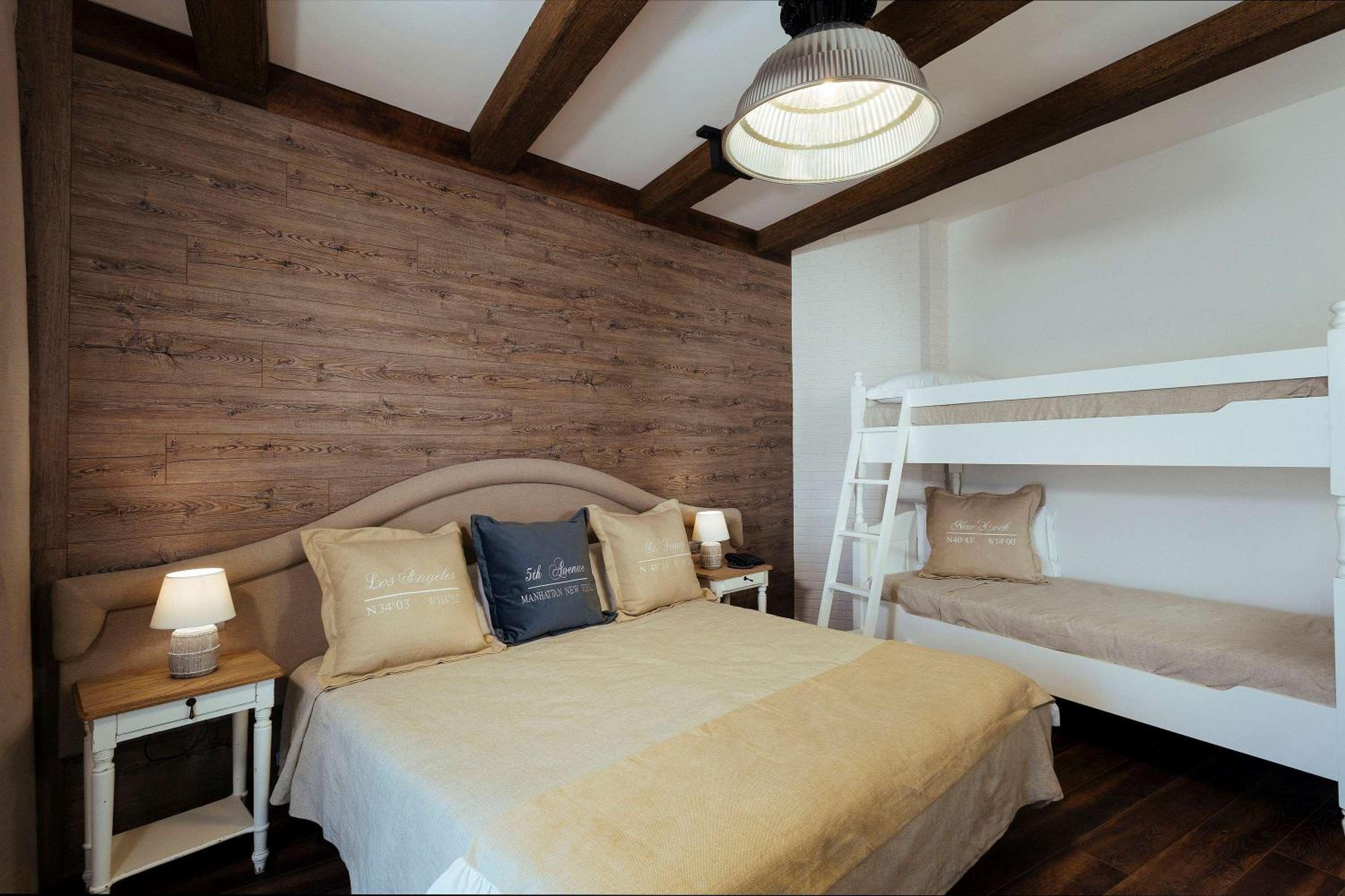 Deluxe Room with Balcony and Sea View - Photo 8