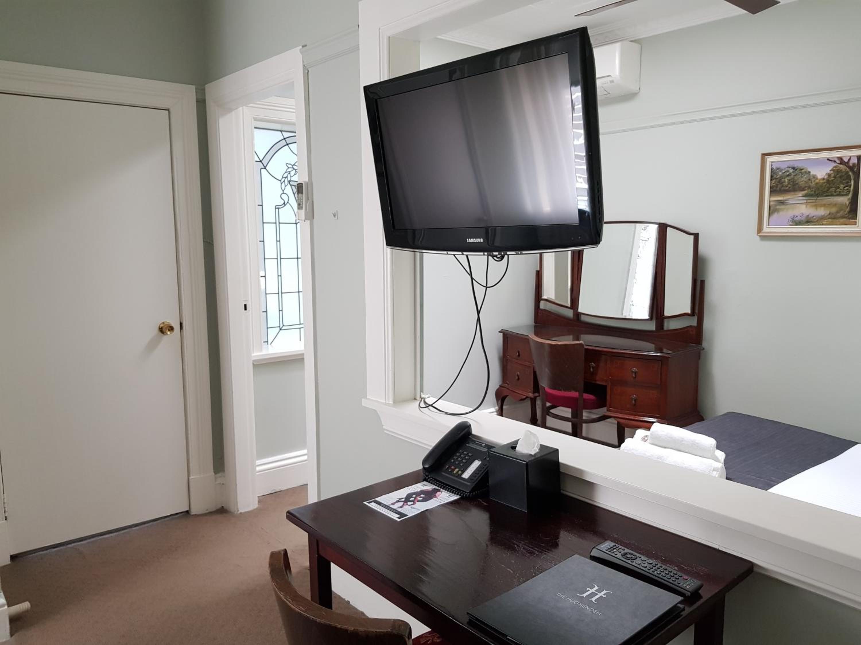 Queen Suite