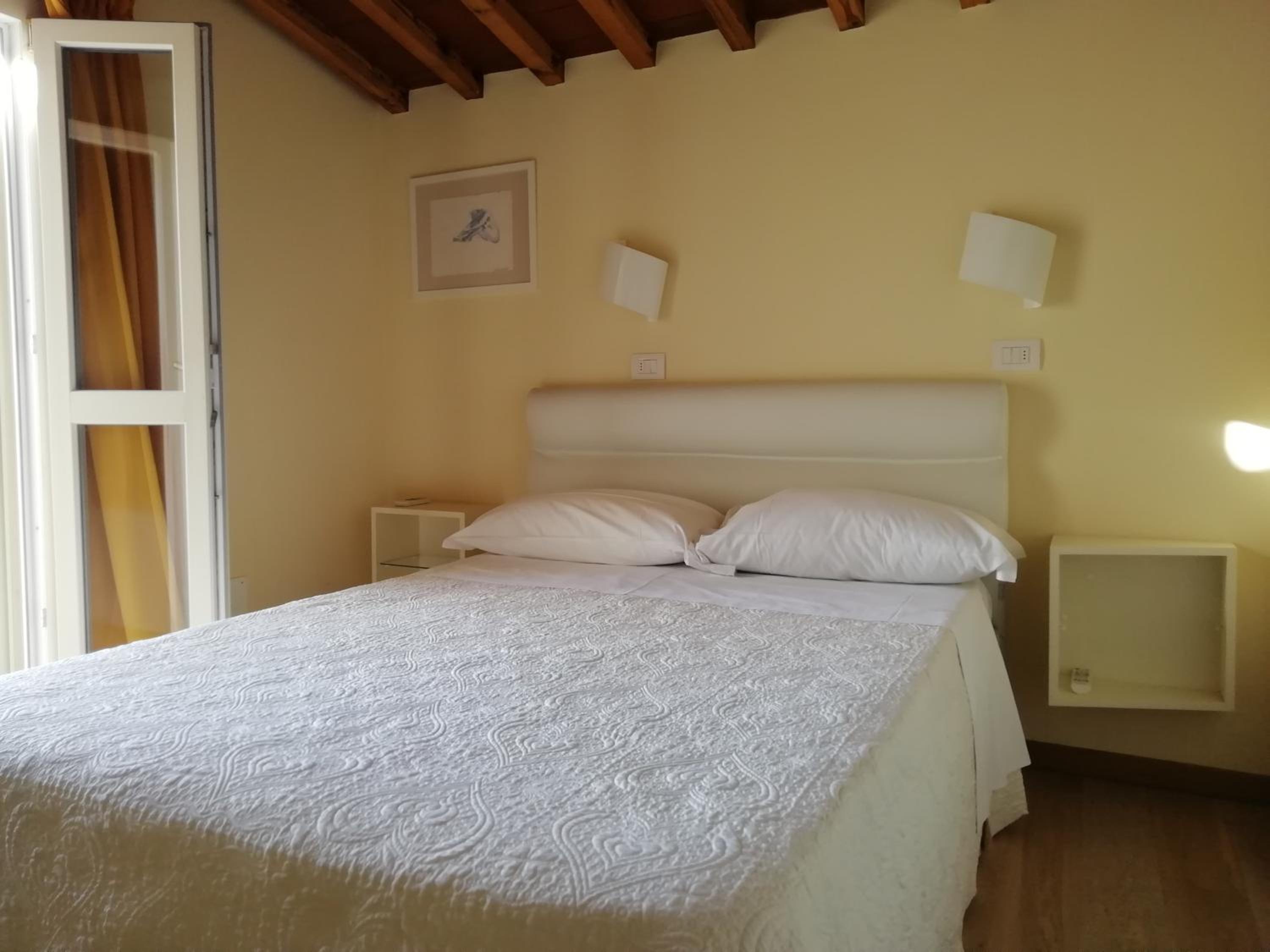 Double Room with Balcony photo 1