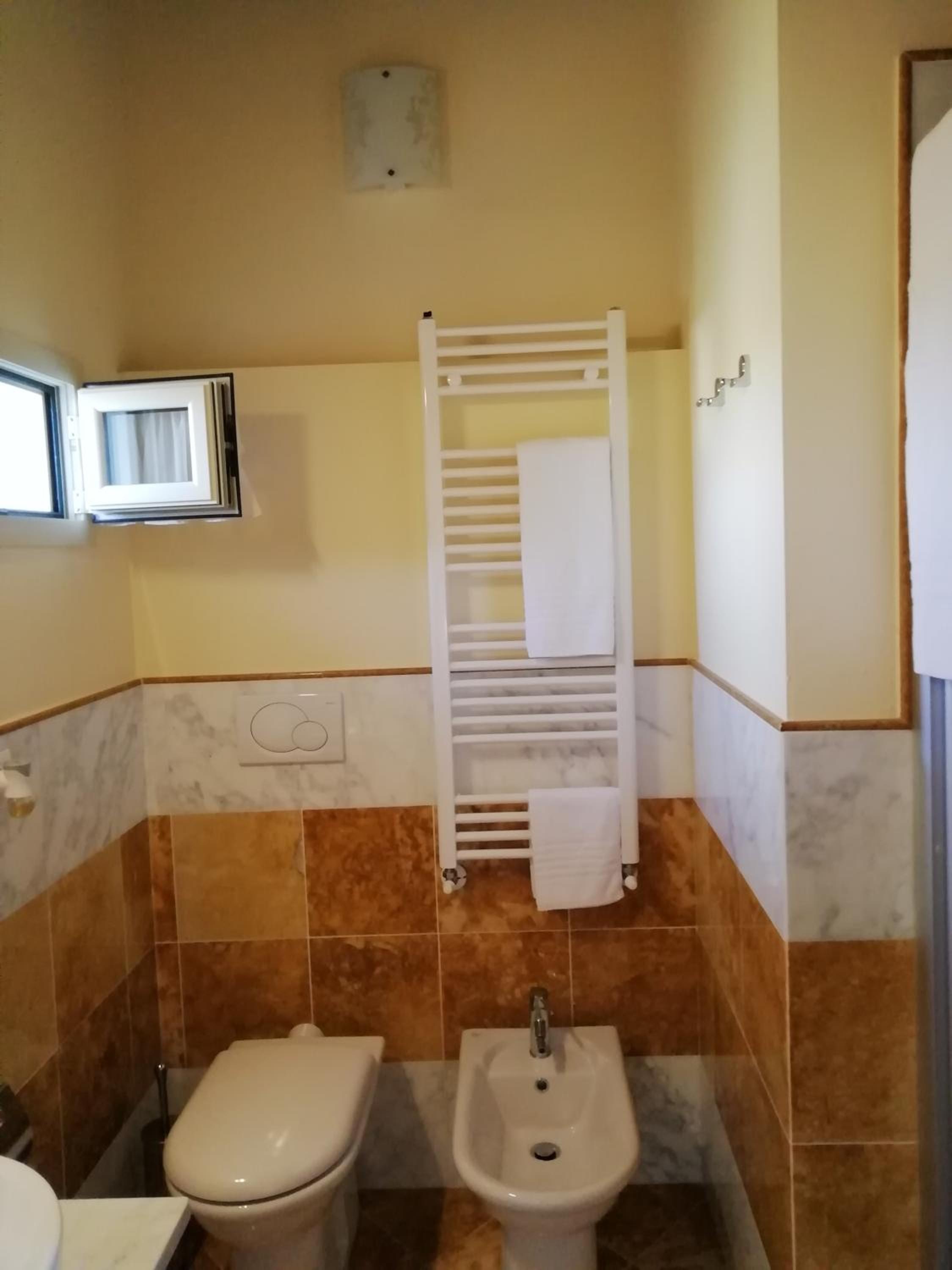 Double Room with Balcony photo 3