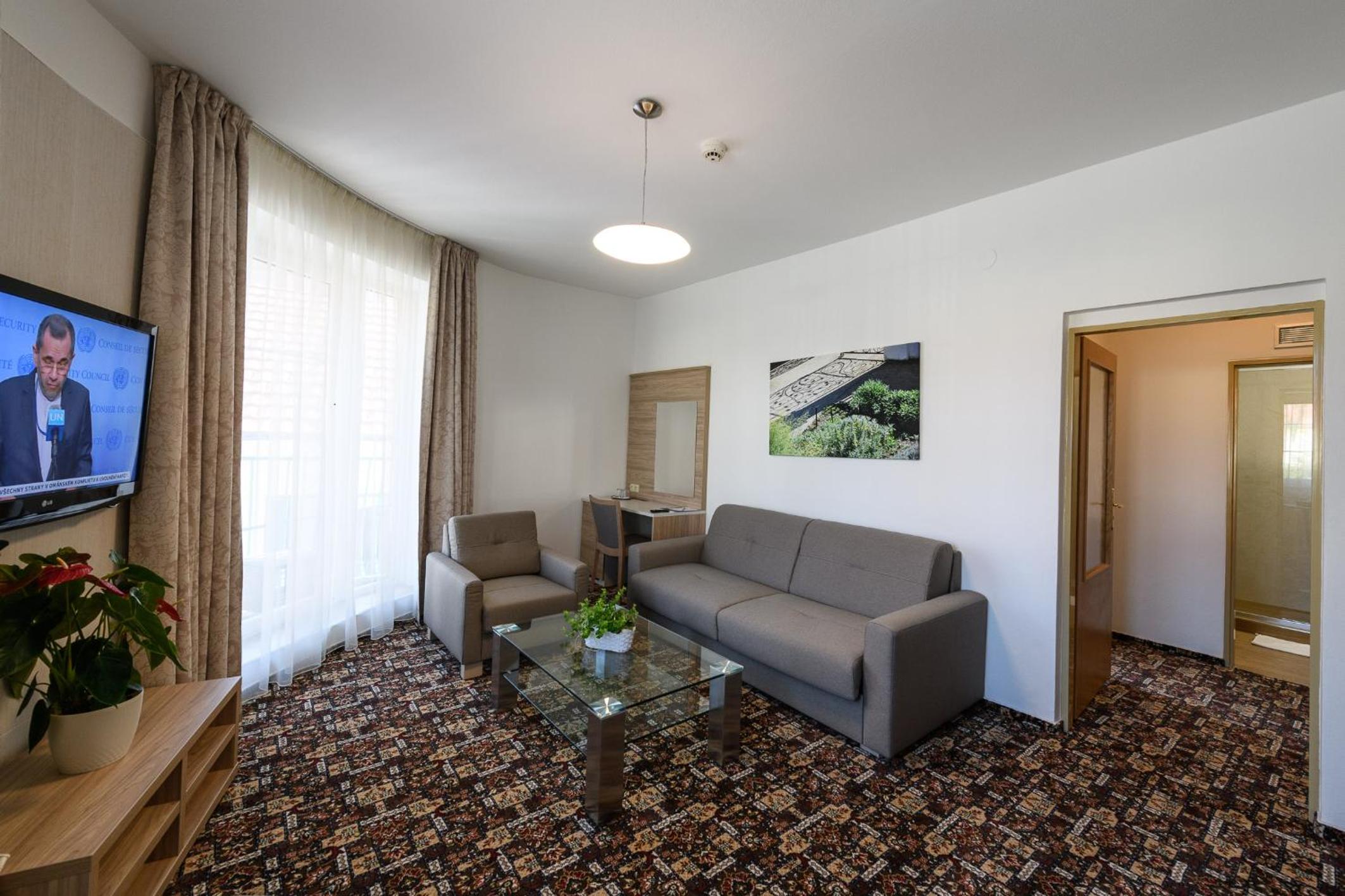 Suite with Balcony photo 3