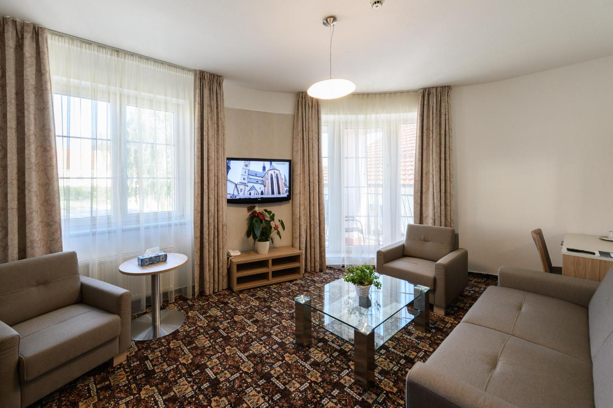 Suite with Balcony photo 2
