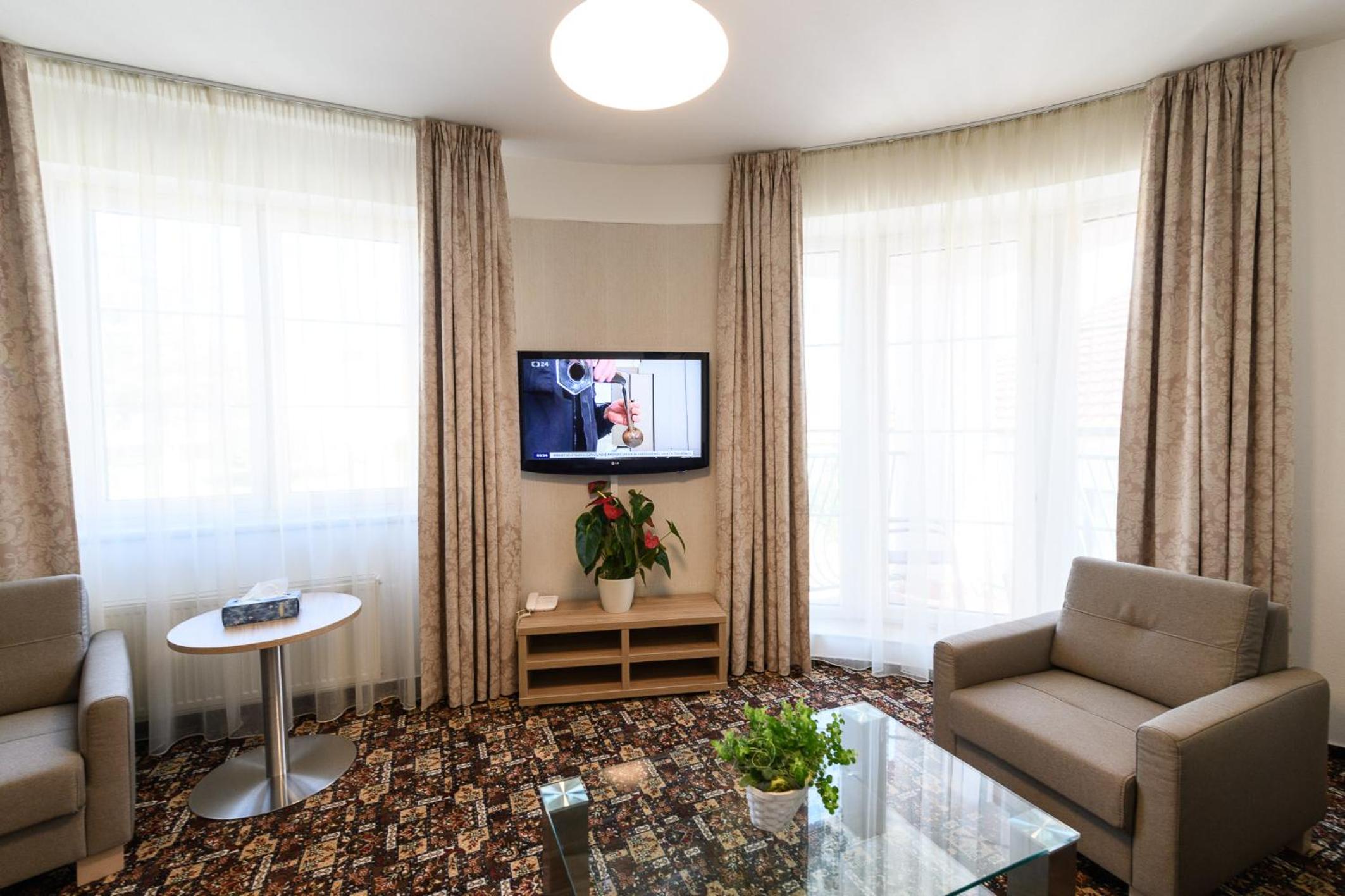 Suite with Balcony photo 3