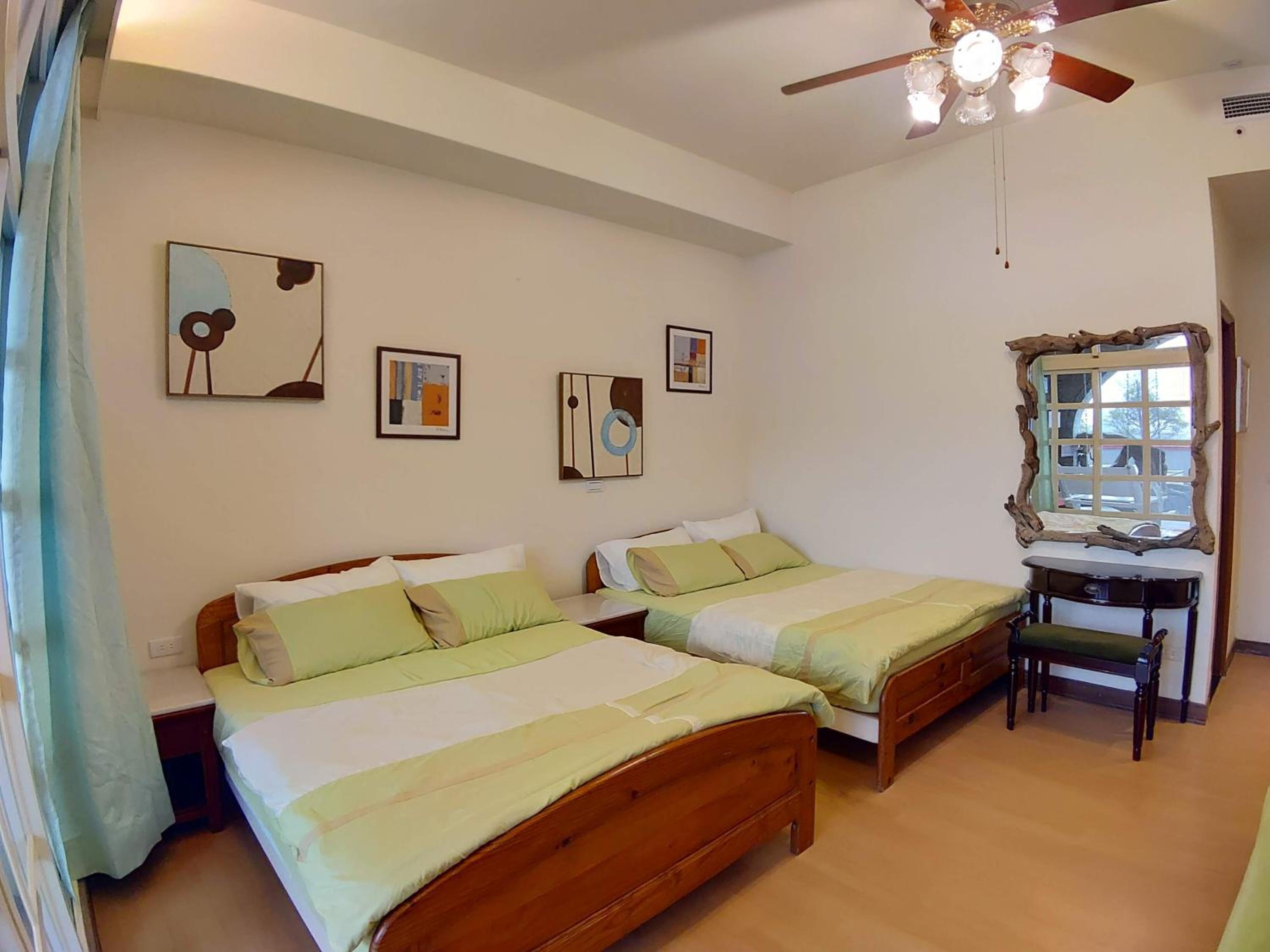 Quadruple Room with Balcony photo 2