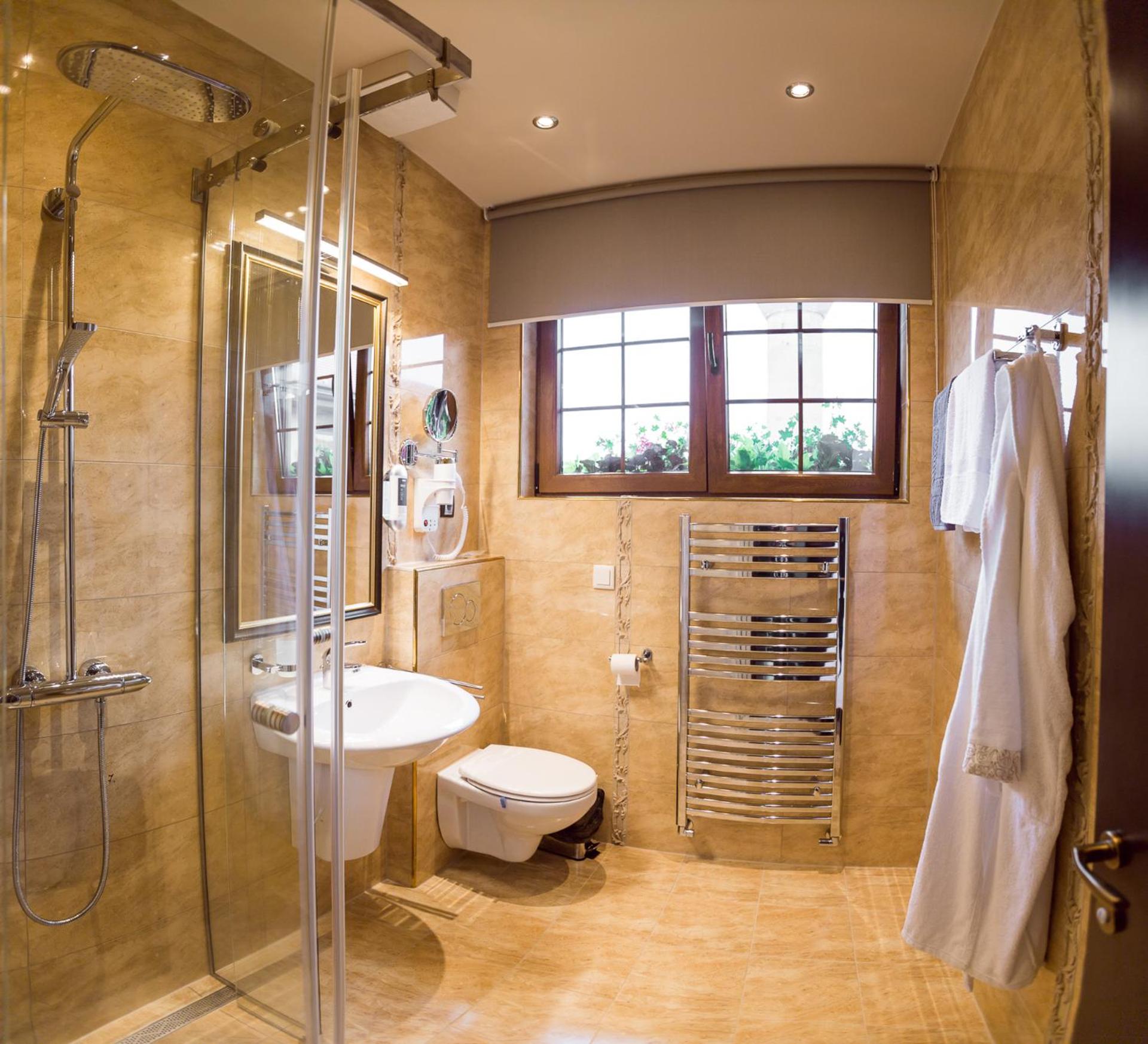 Double Room - Photo 11