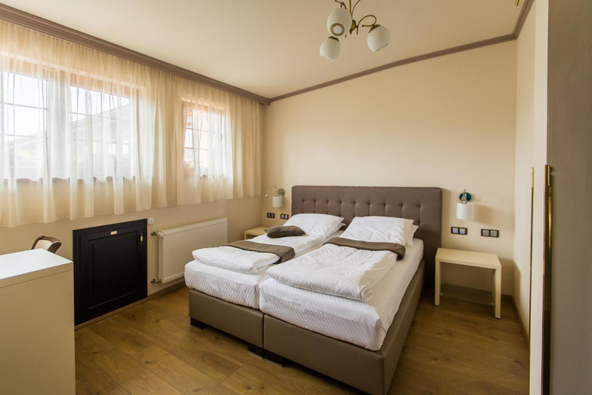 Double Room - Photo 12
