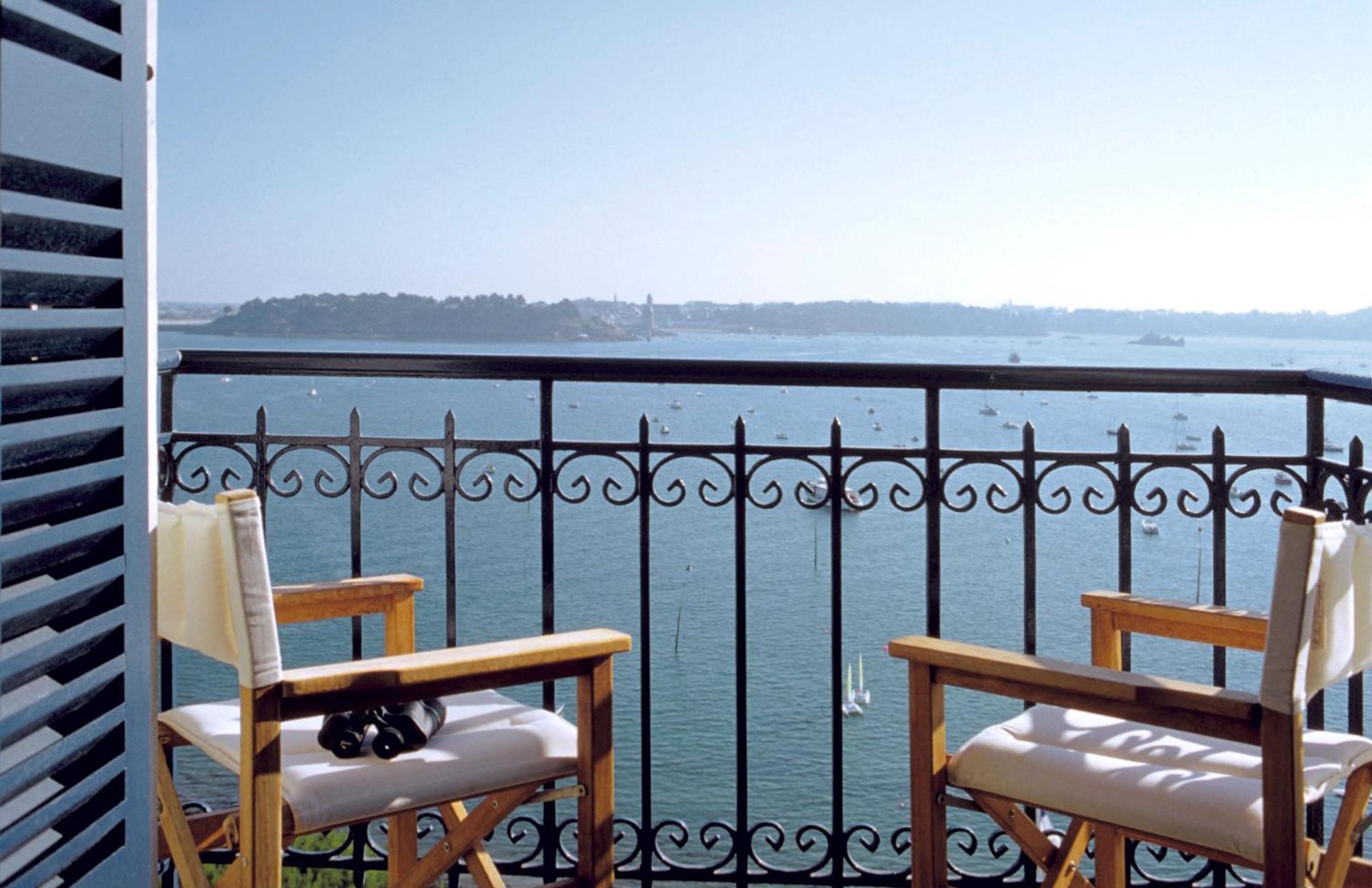Deluxe Double or Twin Room with Sea View - Photo 4