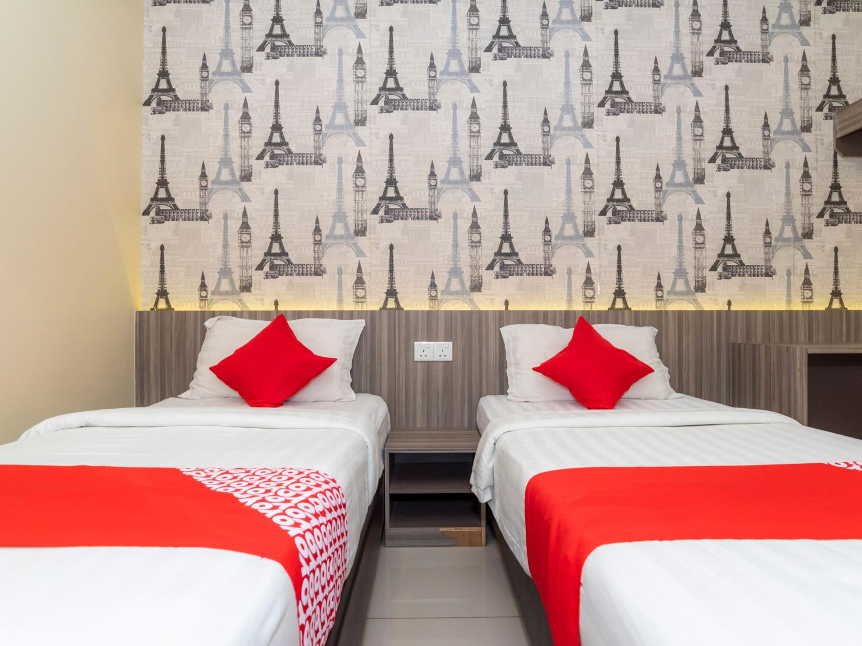 Deluxe Twin Room - Photo 2