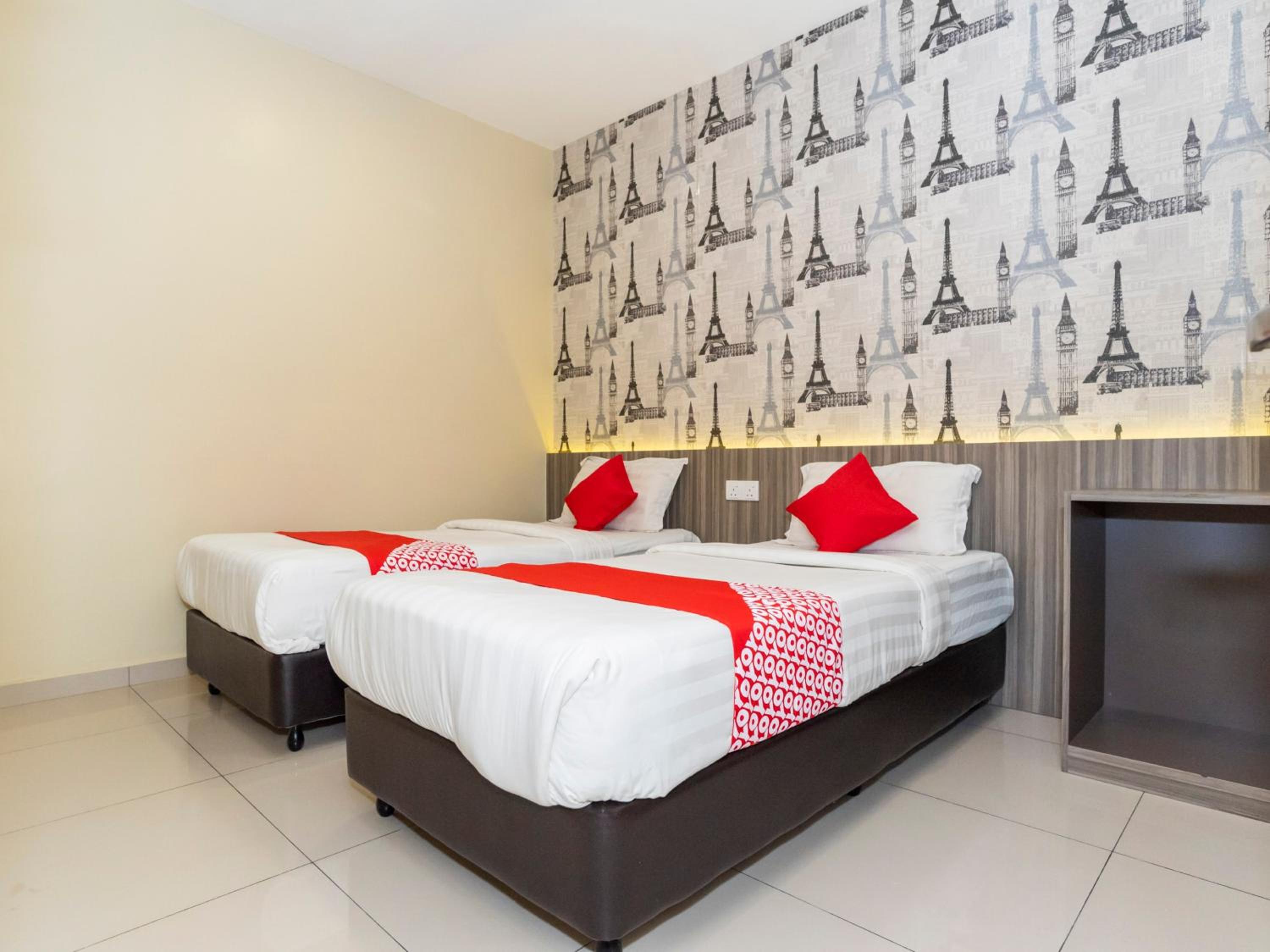 Deluxe Twin Room - Photo 1