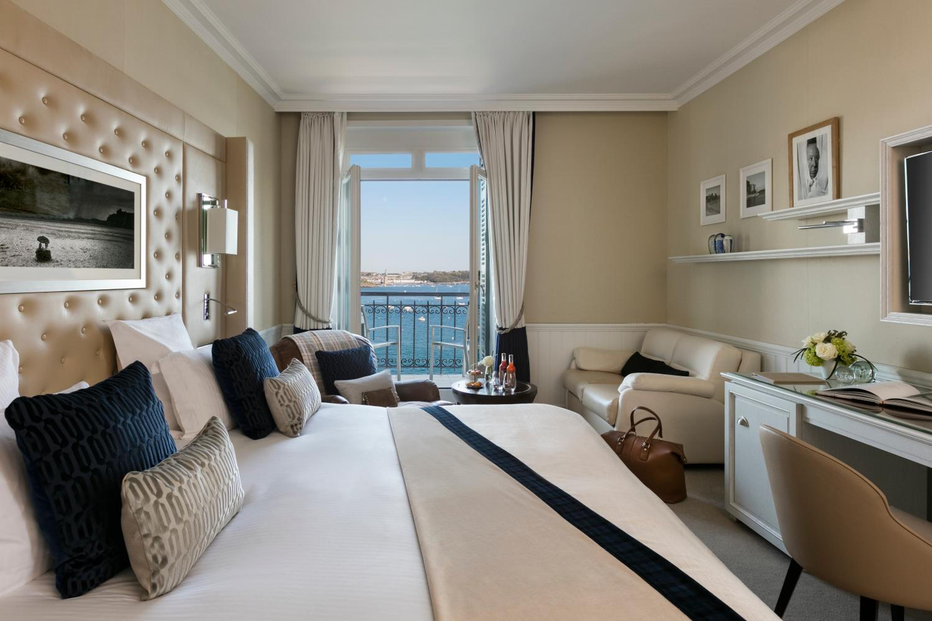 Deluxe Double or Twin Room with Sea View - Photo 1