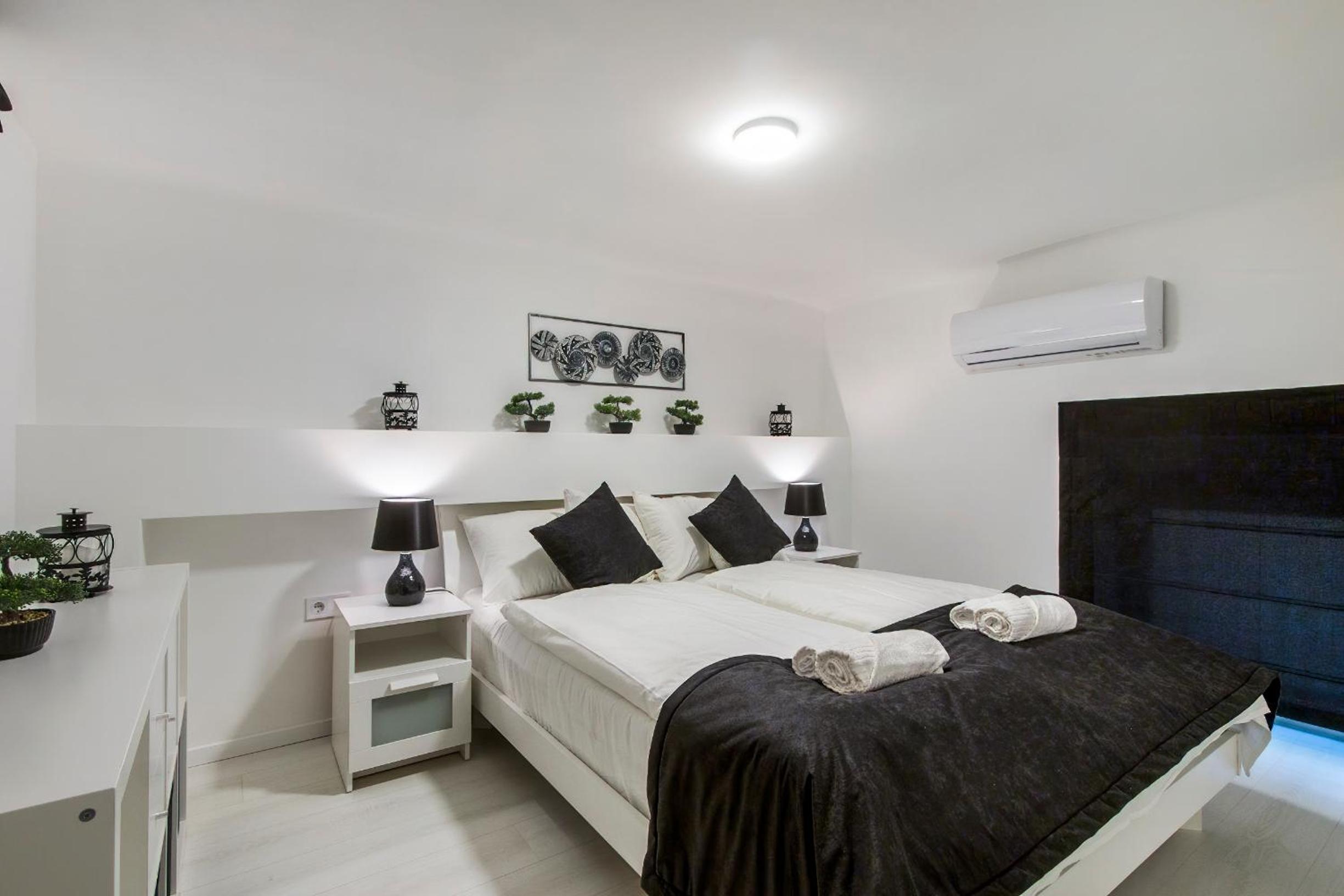 Two-Bedroom Apartment - Photo 14