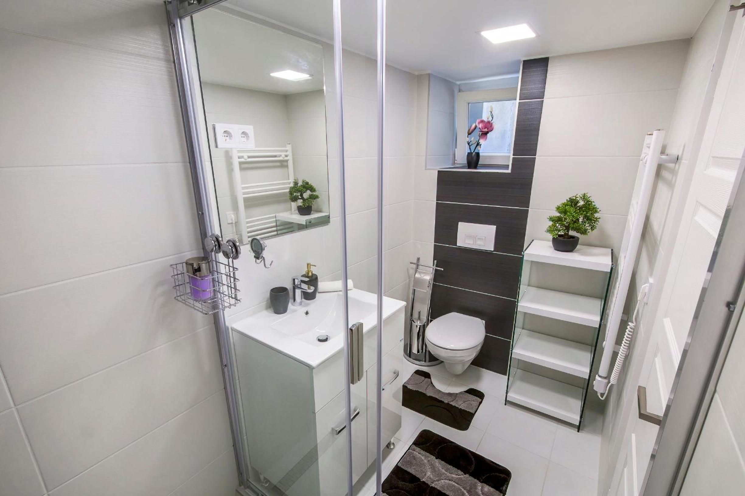Two-Bedroom Apartment - Photo 12