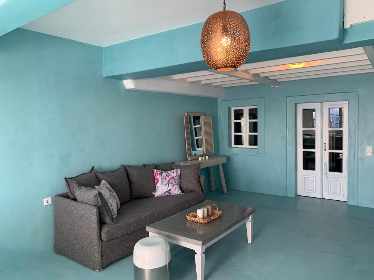 Two-Bedroom Villa - Photo 3