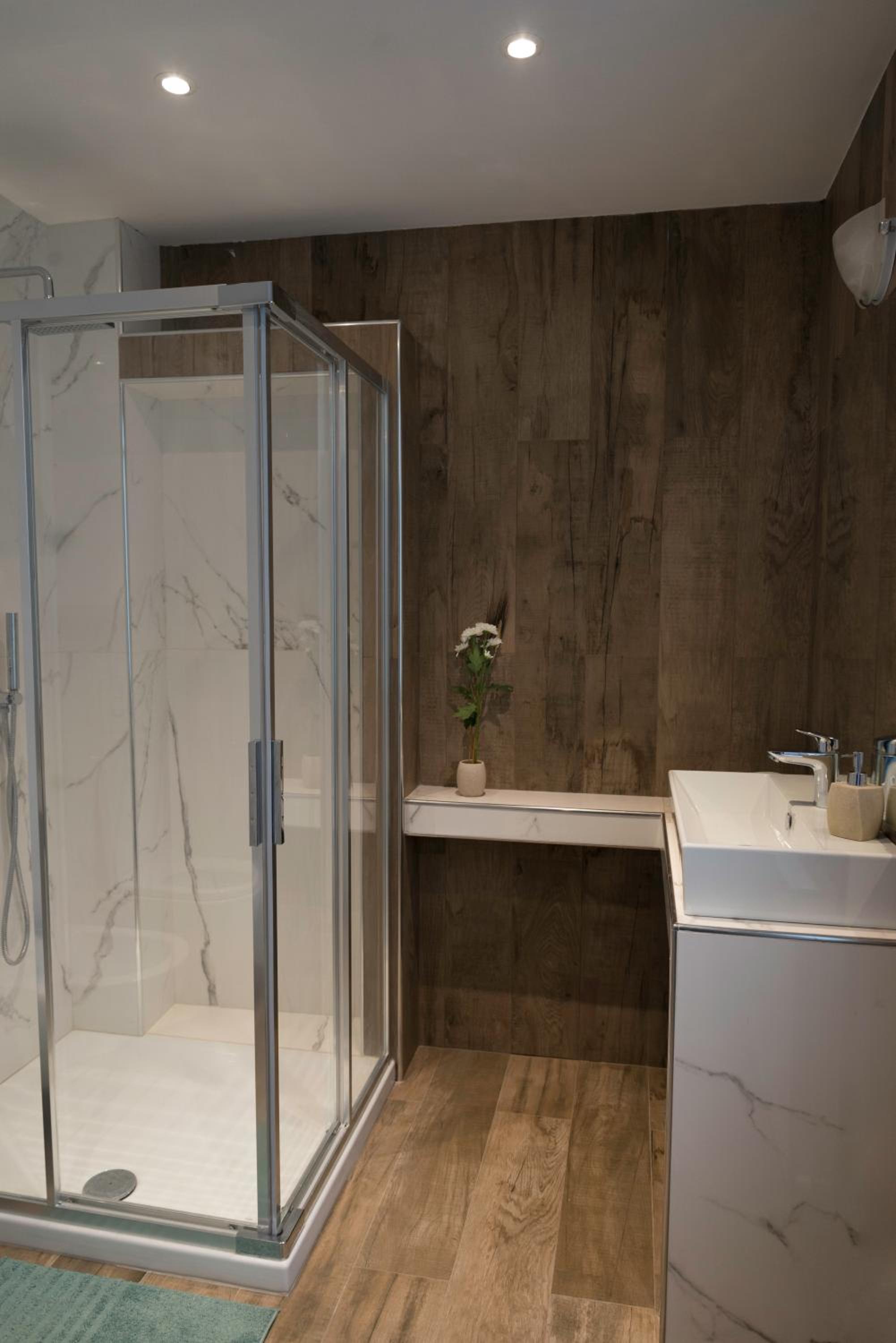 Triple Room With Private Bathroom photo 3