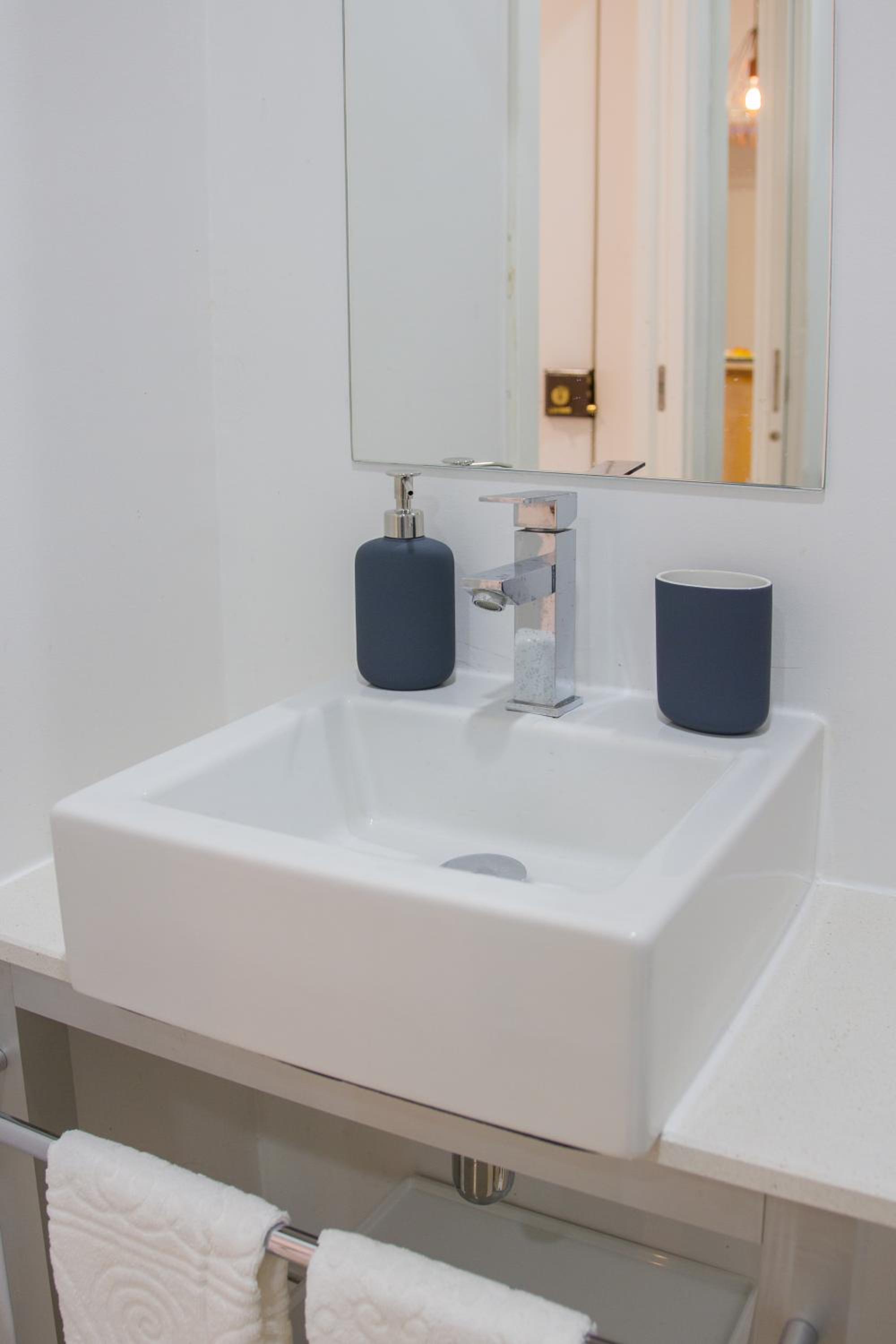 Apartment - Photo 9