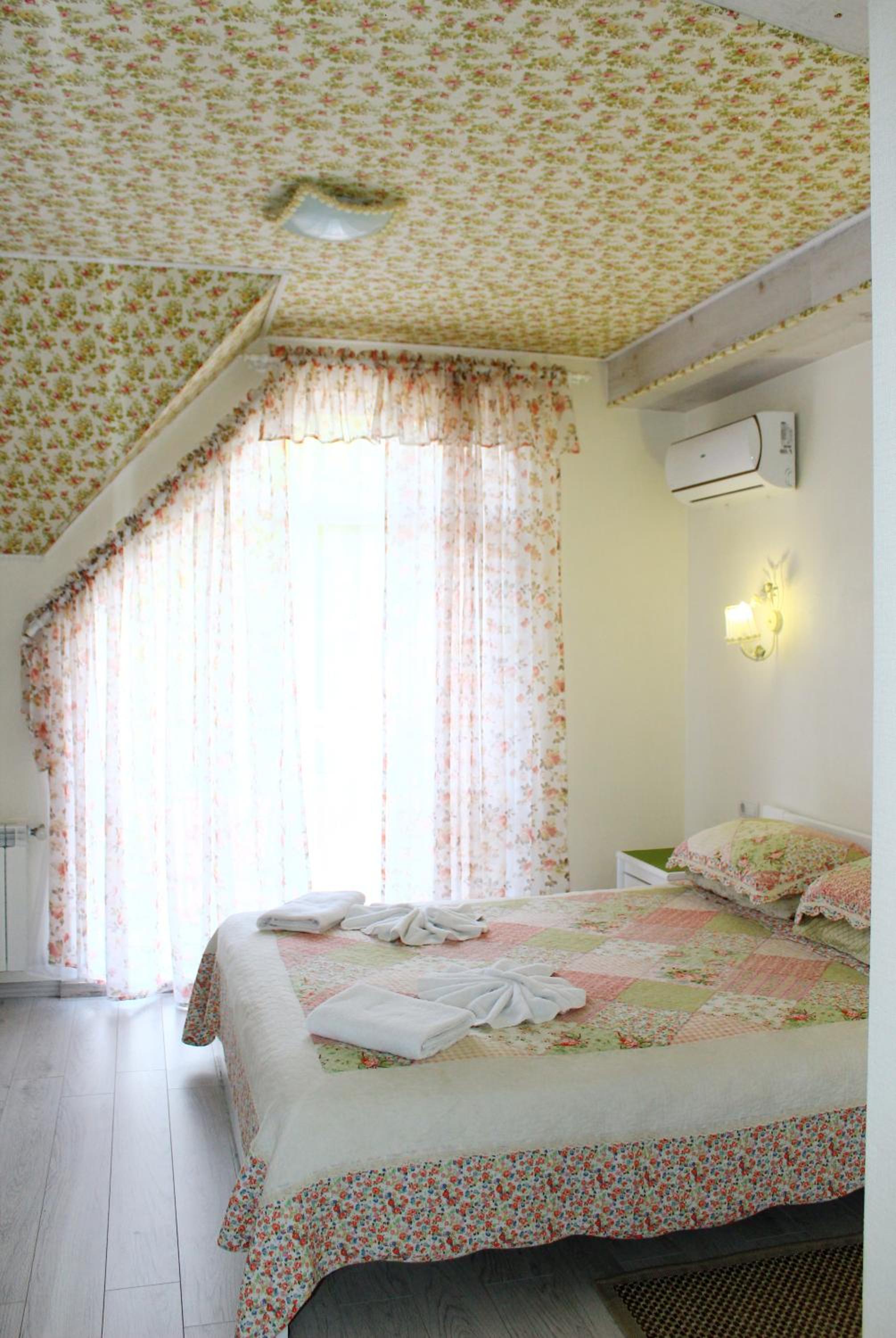 Large Double Room