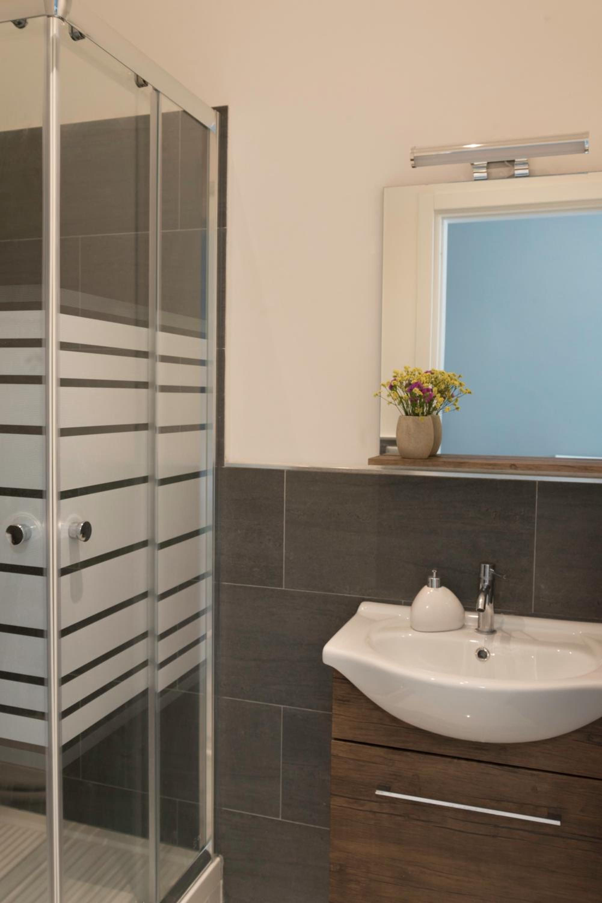 Double Room With Private Bathroom photo 3