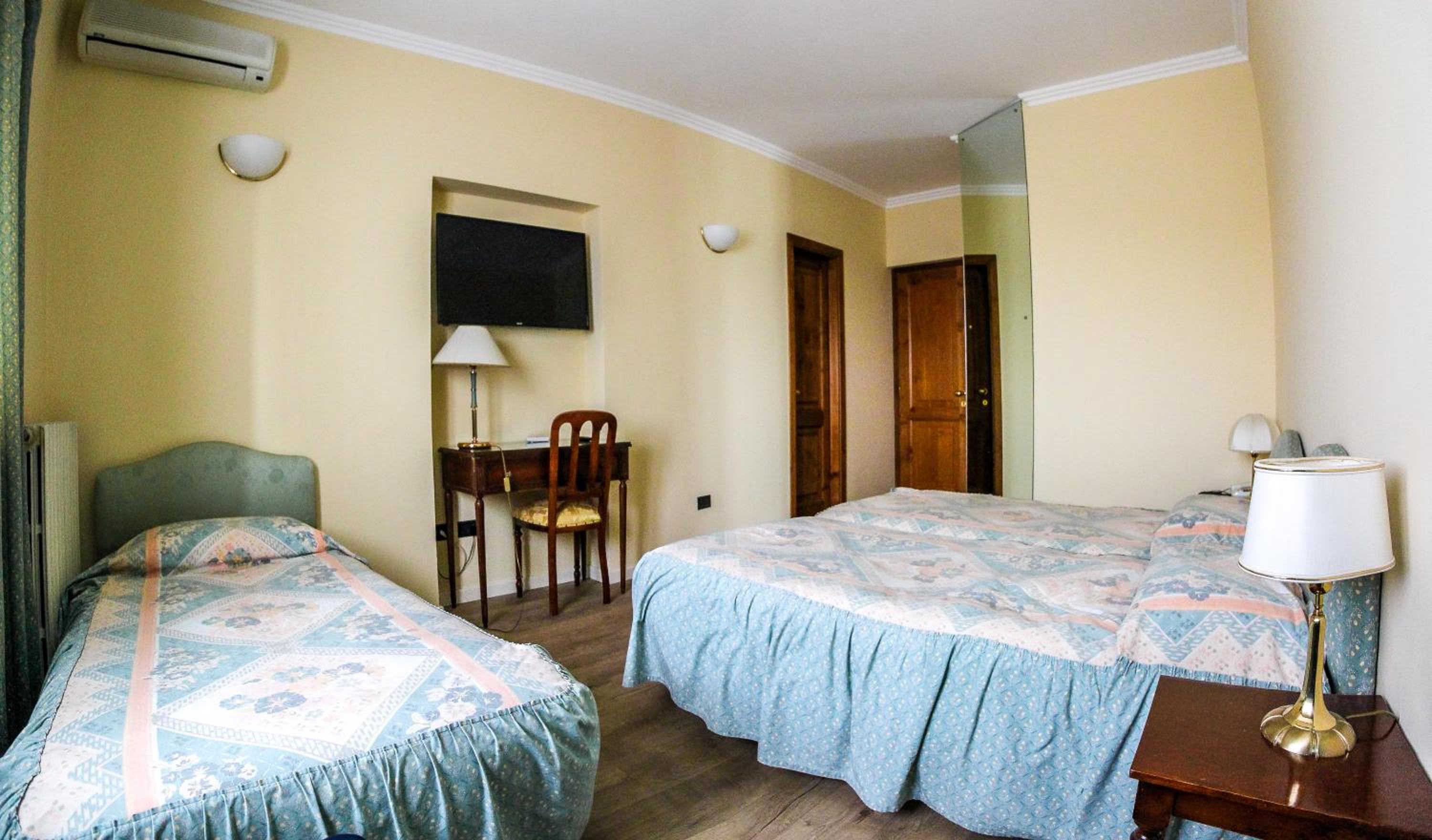 Dreibettzimmer