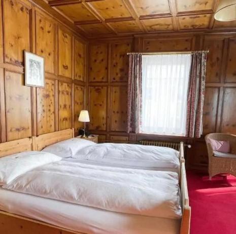 Deluxe Double Room with Shower