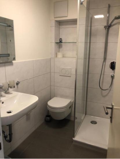 Double or Twin Room - Photo 3