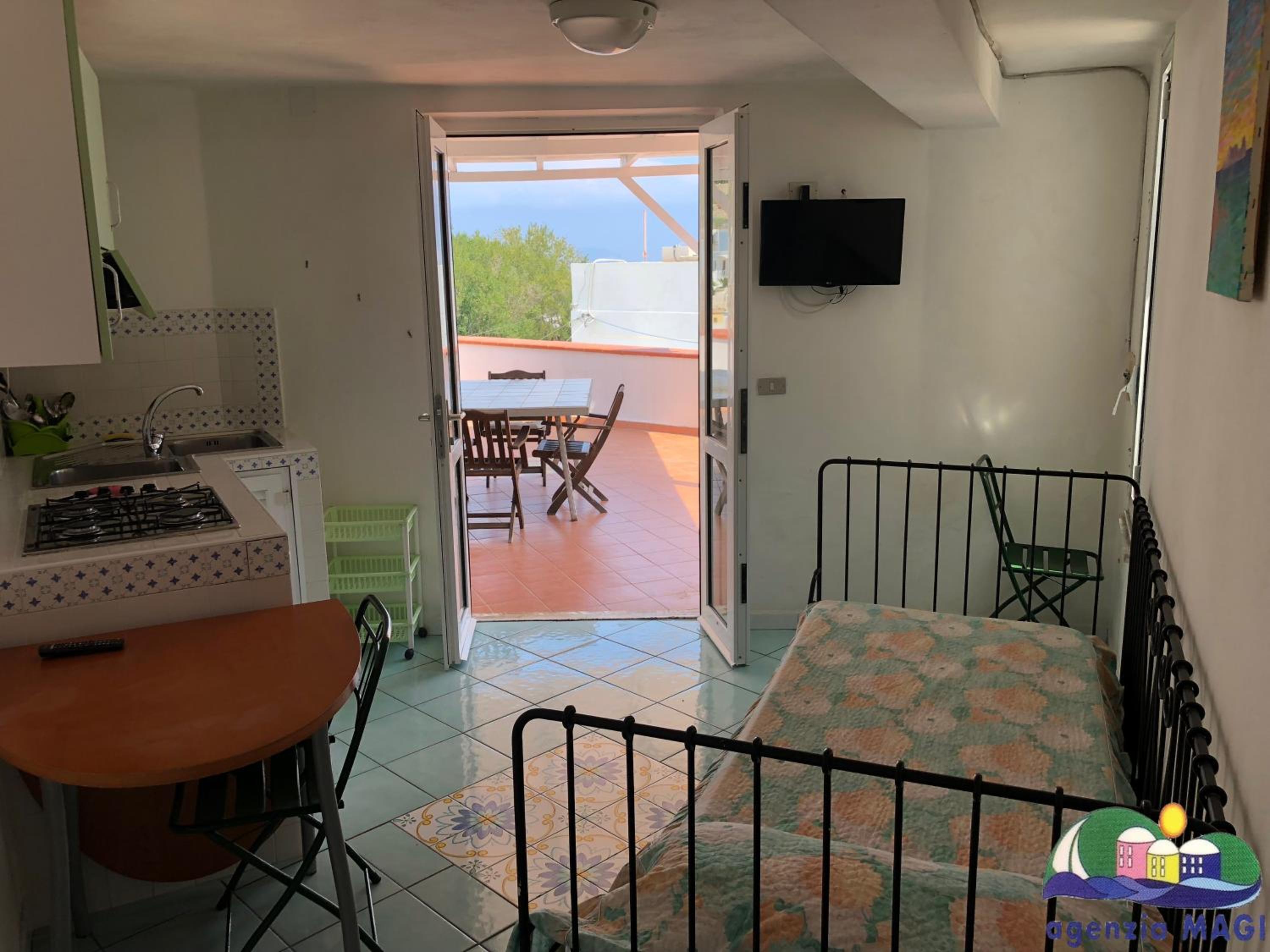 One-Bedroom Apartment with Sea View - Photo 8