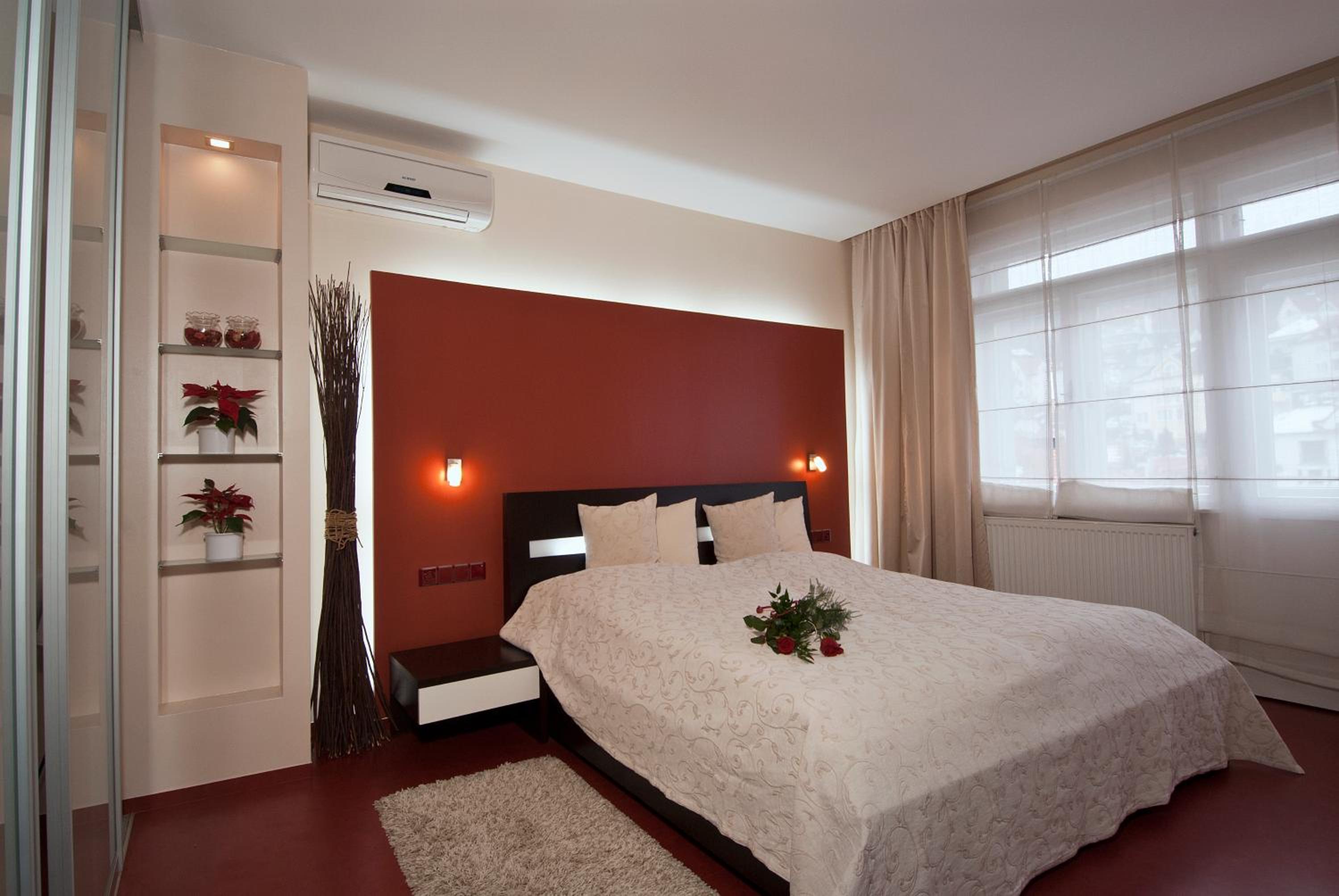 Suite with Balcony - Photo 9