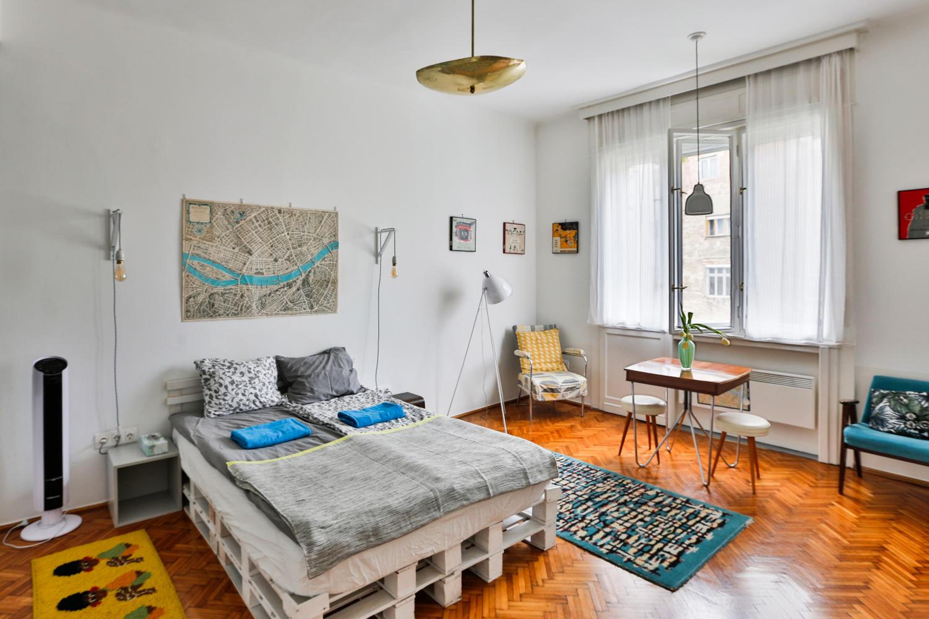 Apartment - Photo 1