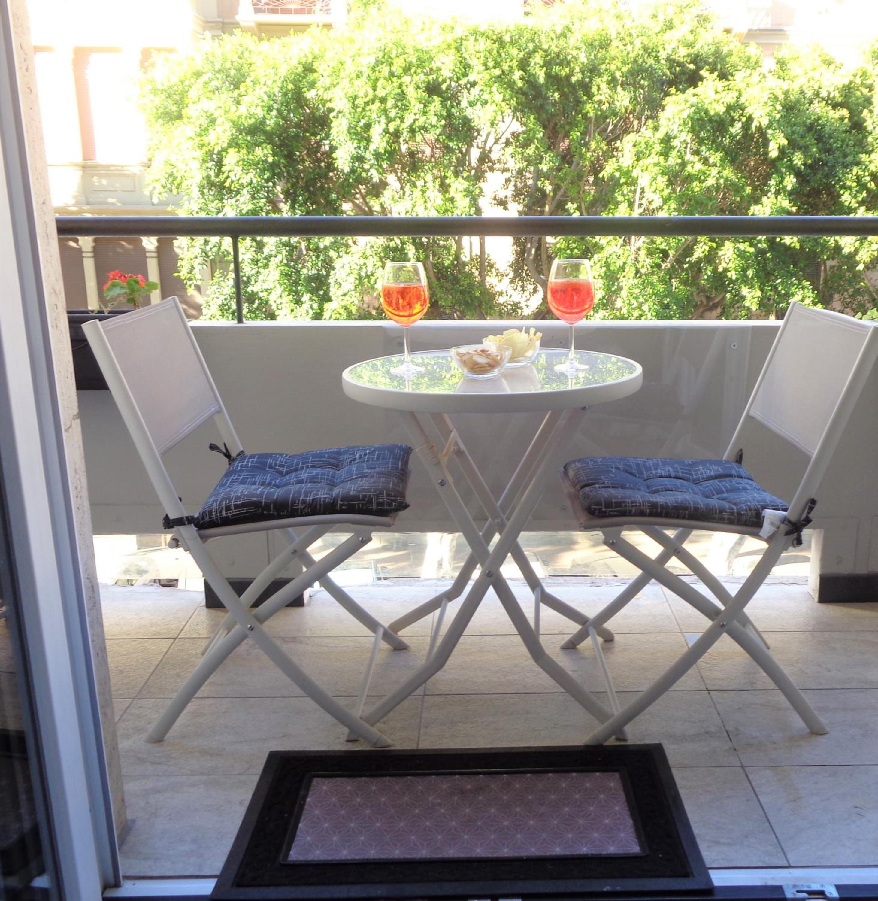 Double Room with Private External Bathroom - Photo 11