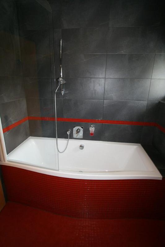 Double or Twin Room - Photo 6