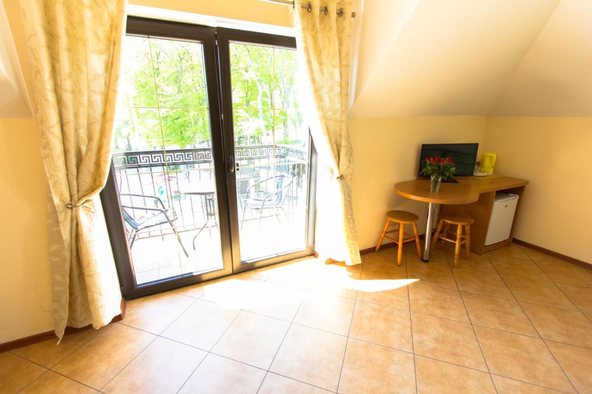 Double Room with Balcony photo 2