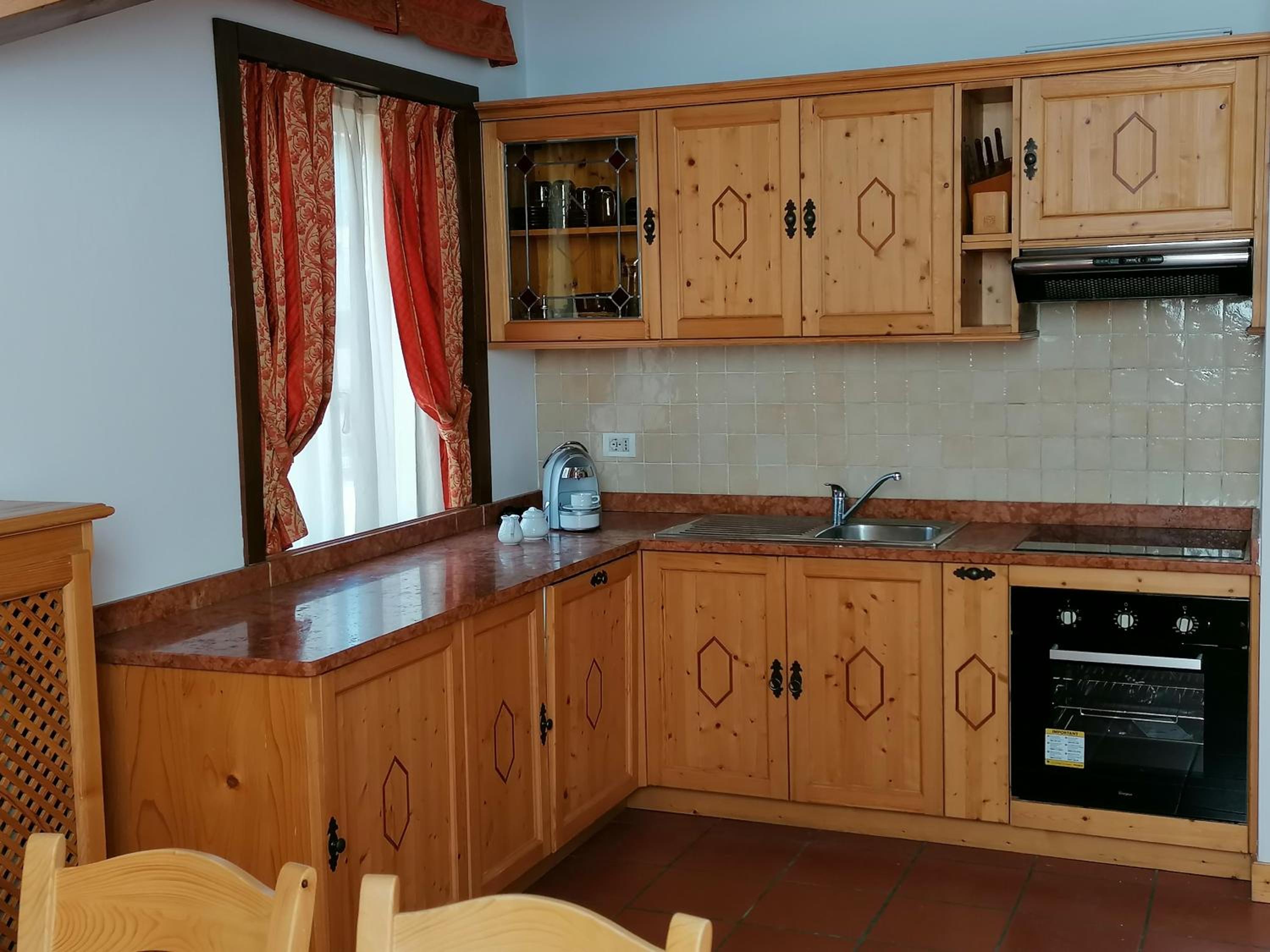 Three-Bedroom Apartment - Photo 4