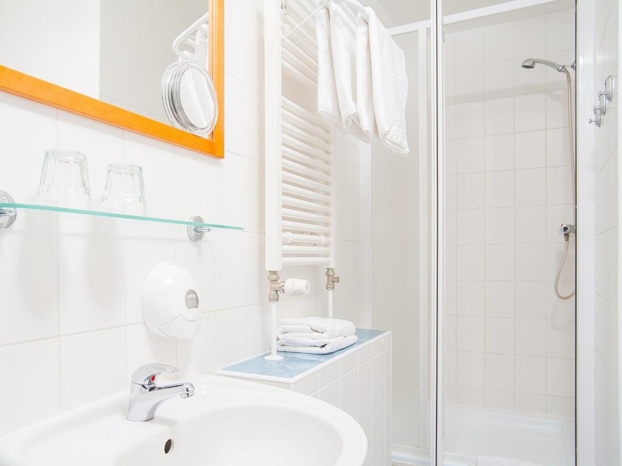 Double or Twin Room - Photo 4