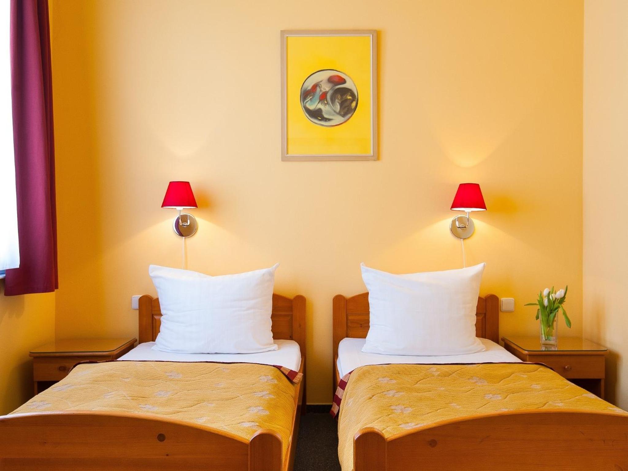 Double or Twin Room - Photo 8