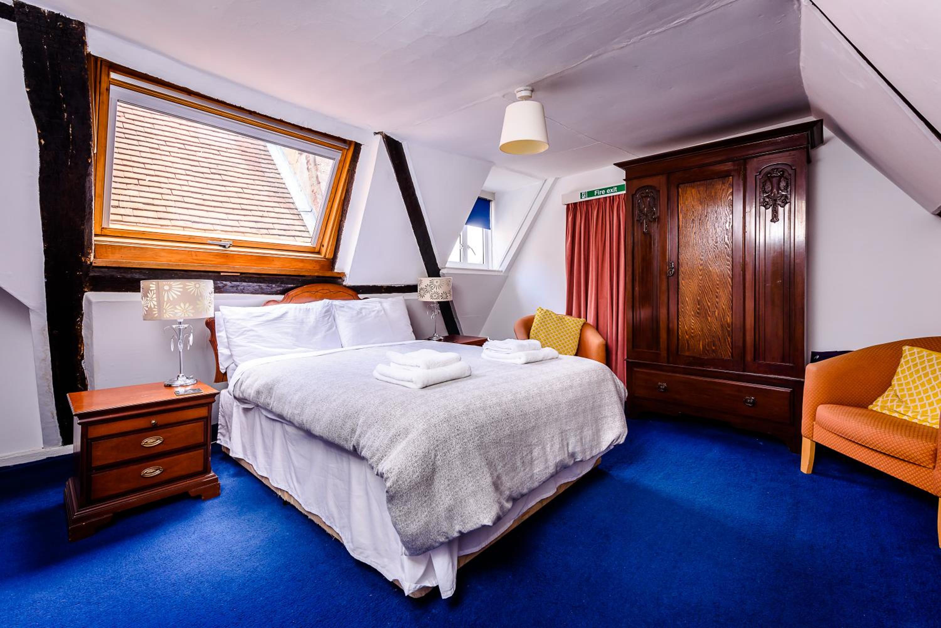 Standard Double Room photo 3