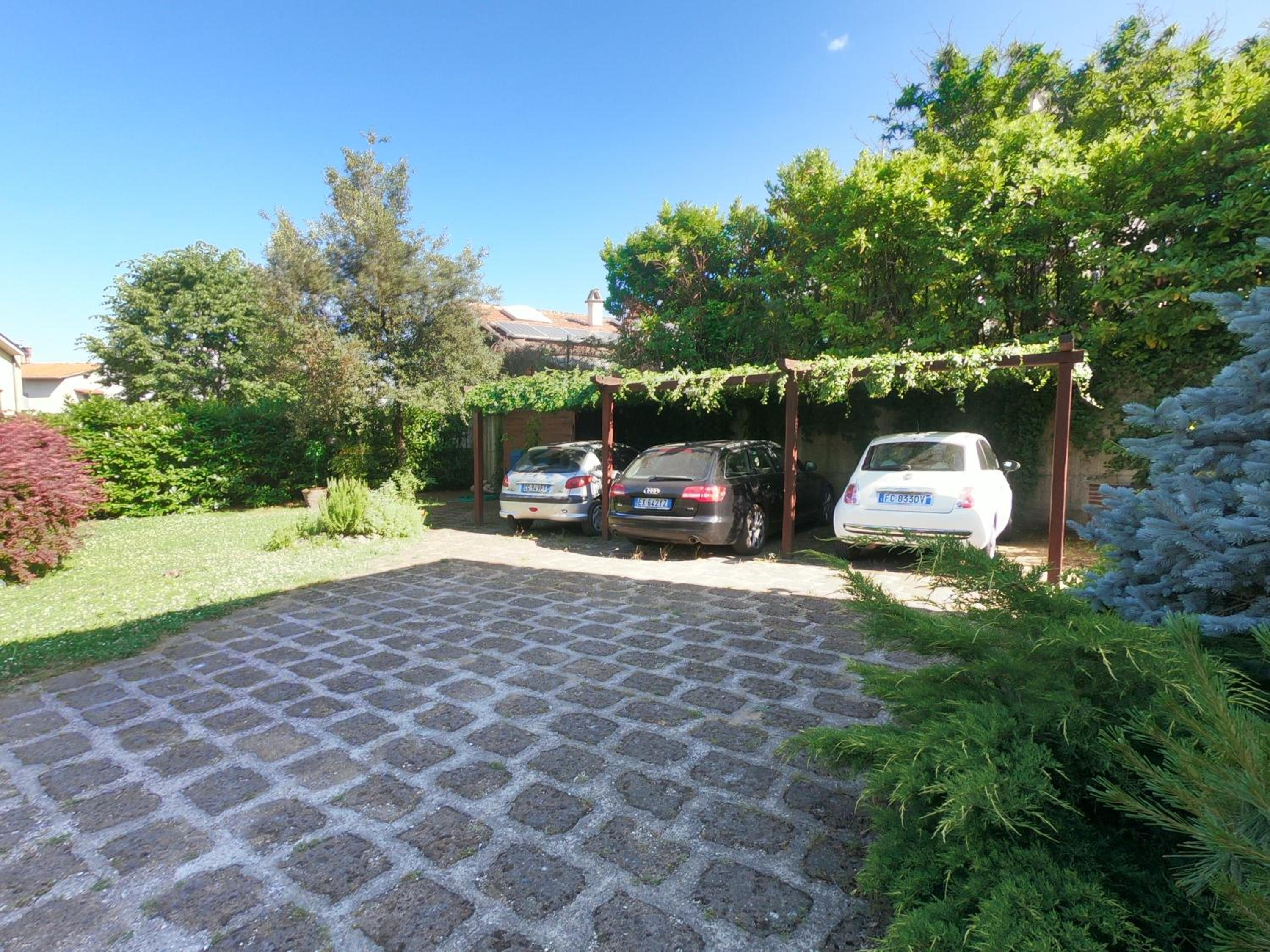 Apartment with Garden View - Photo 25