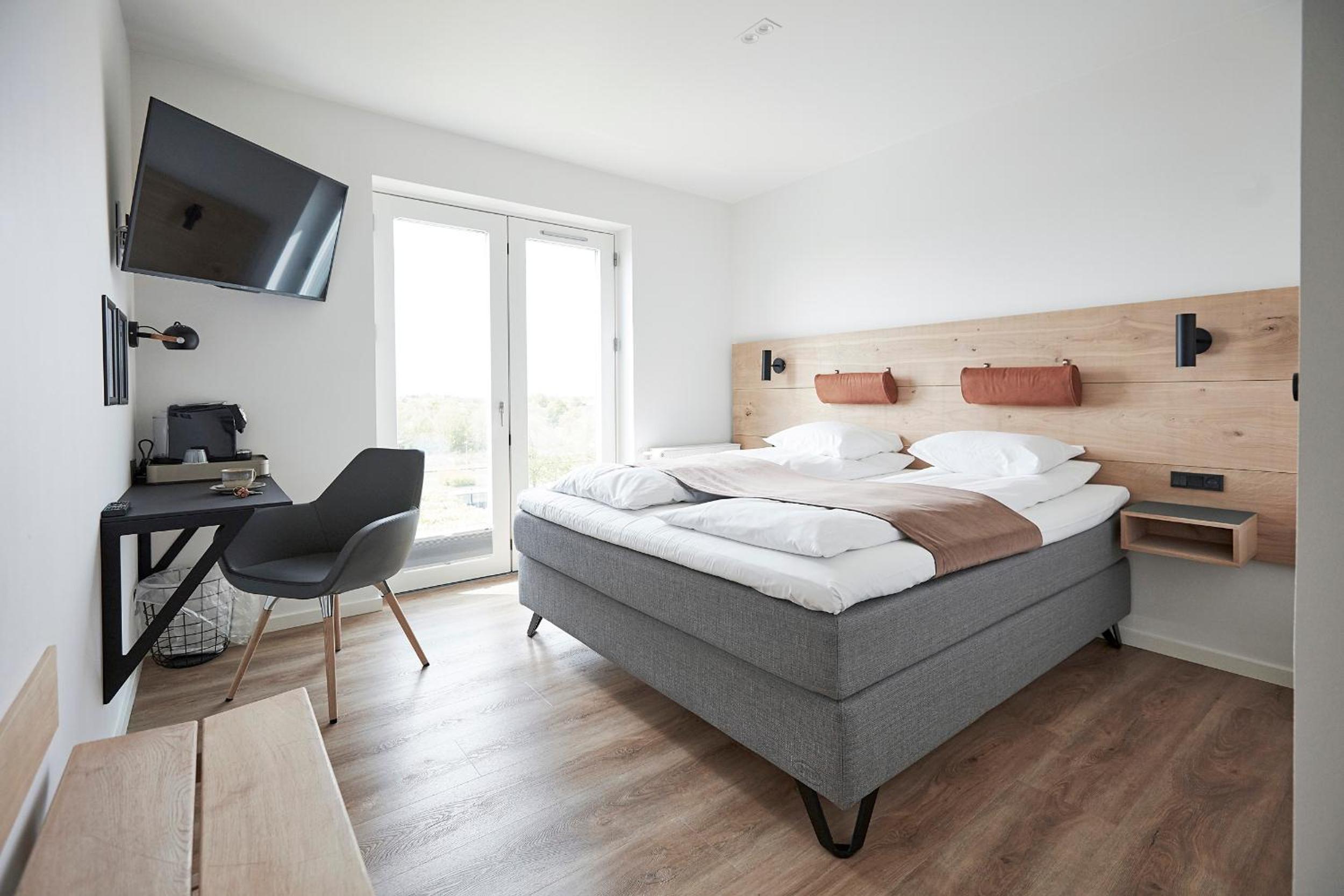 Deluxe Double Room with Bath photo 1