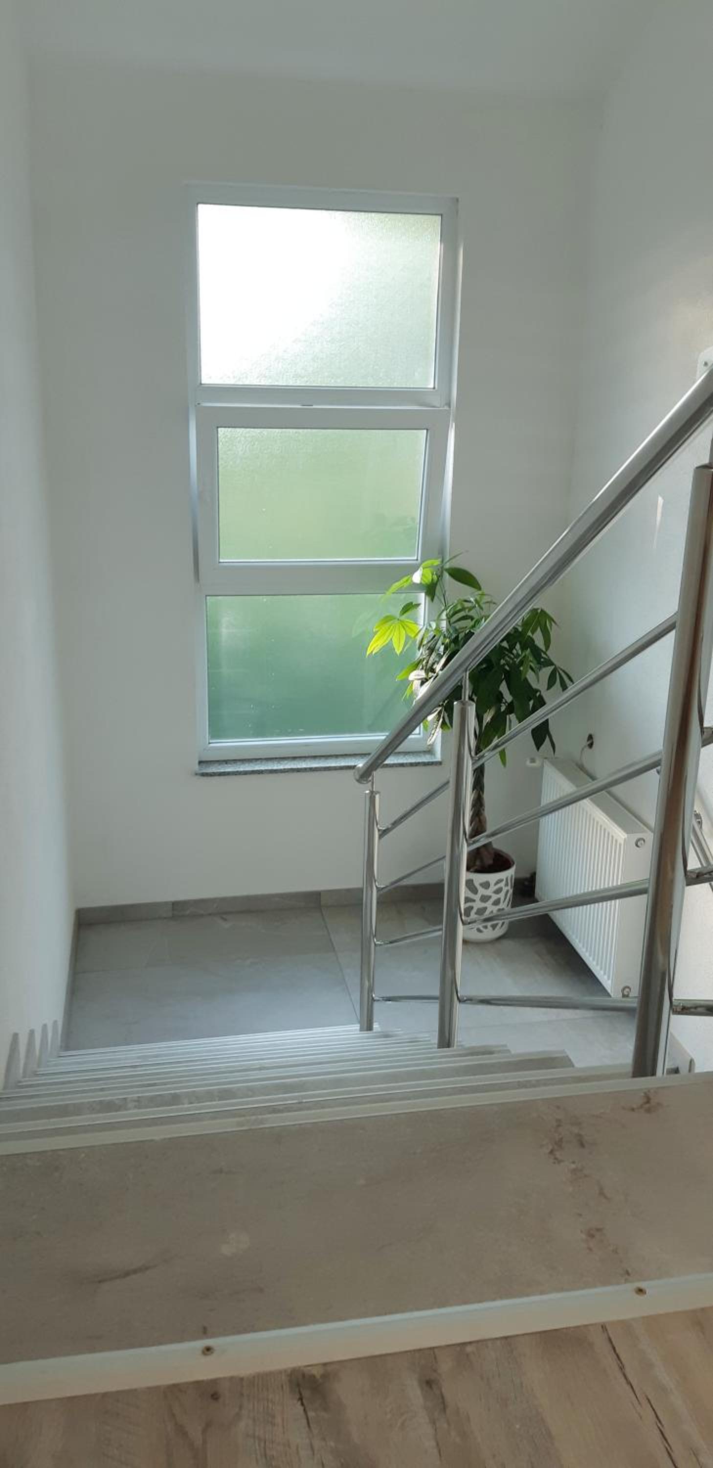 Apartment with Mountain View - Photo 9