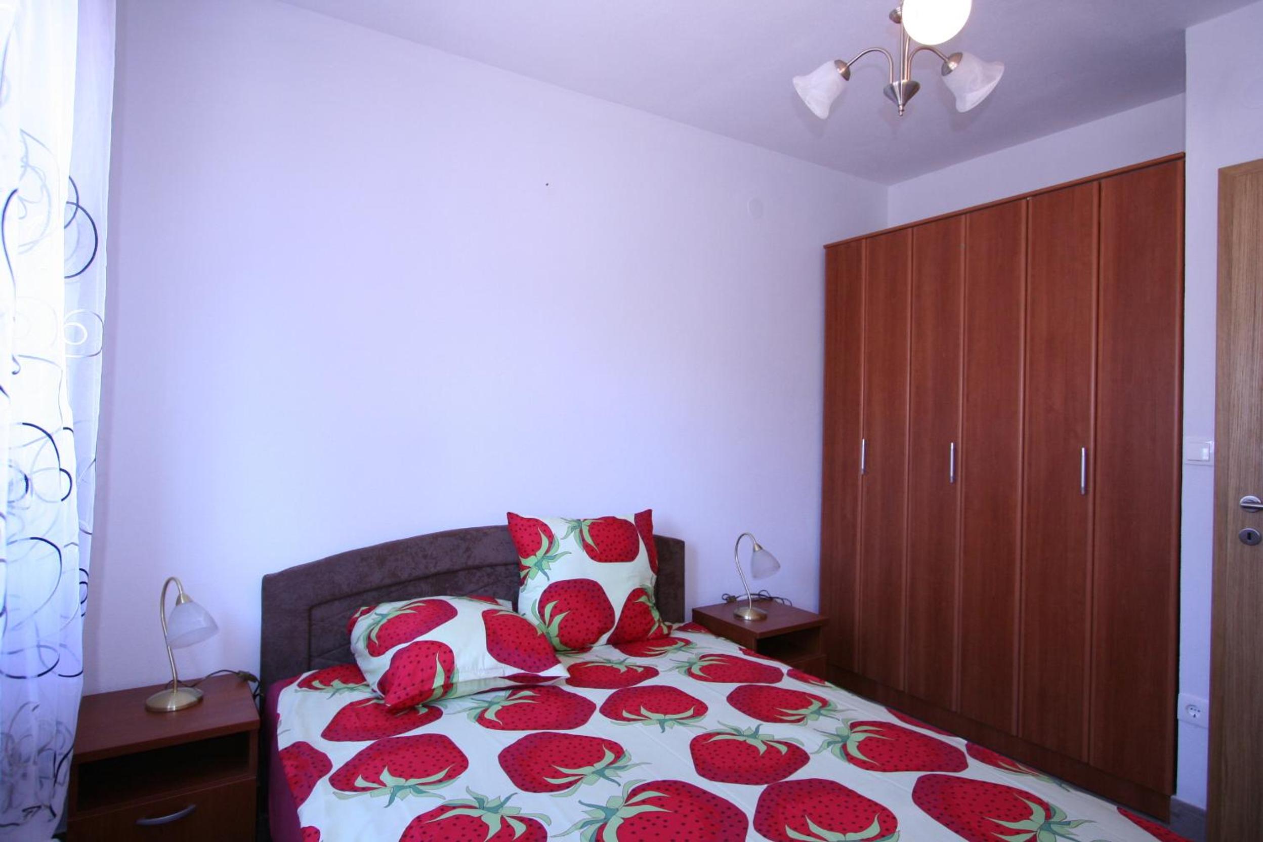One-Bedroom Apartment with Terrace and Sea View photo 1