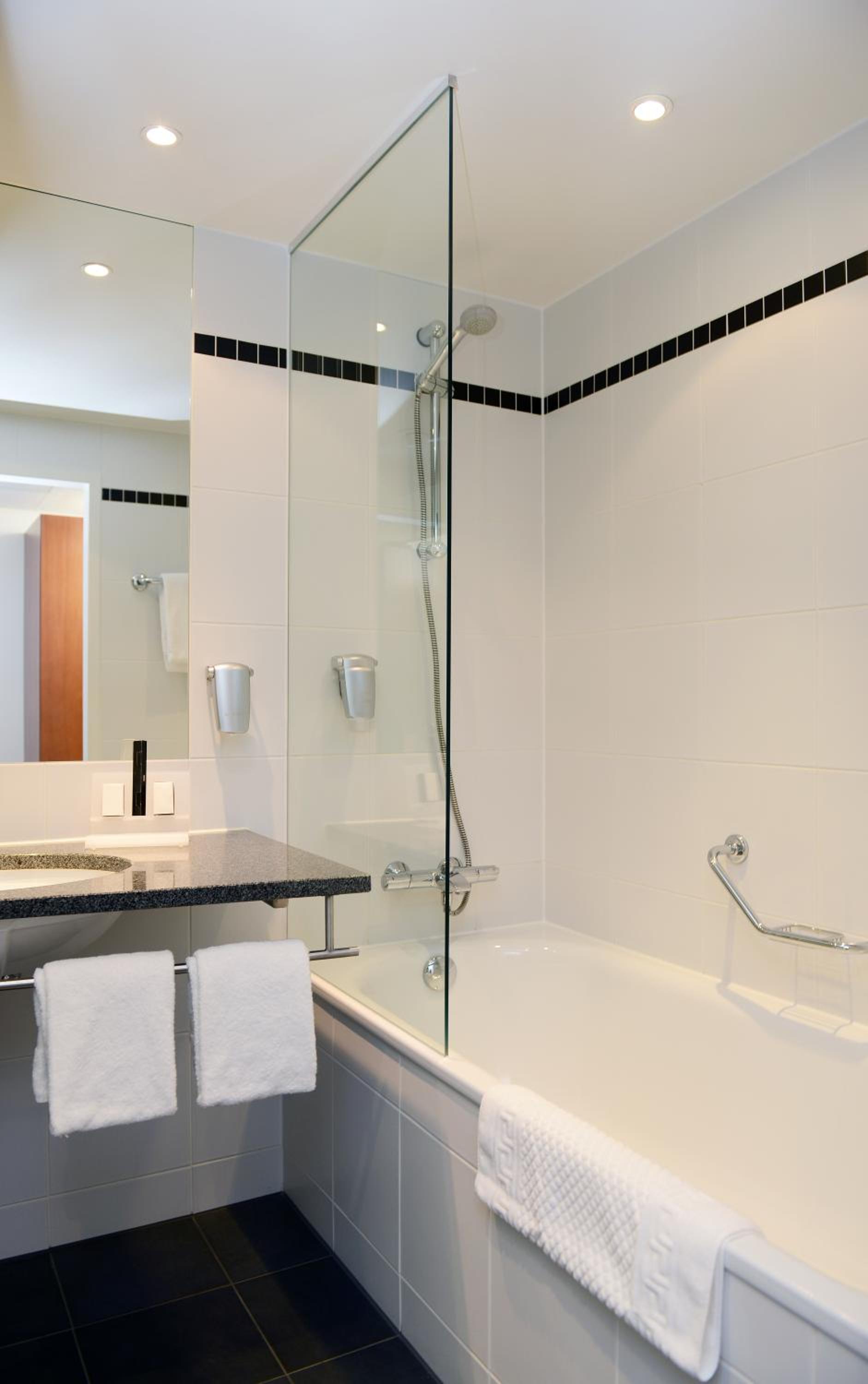 Deluxe Twin Room - Photo 3