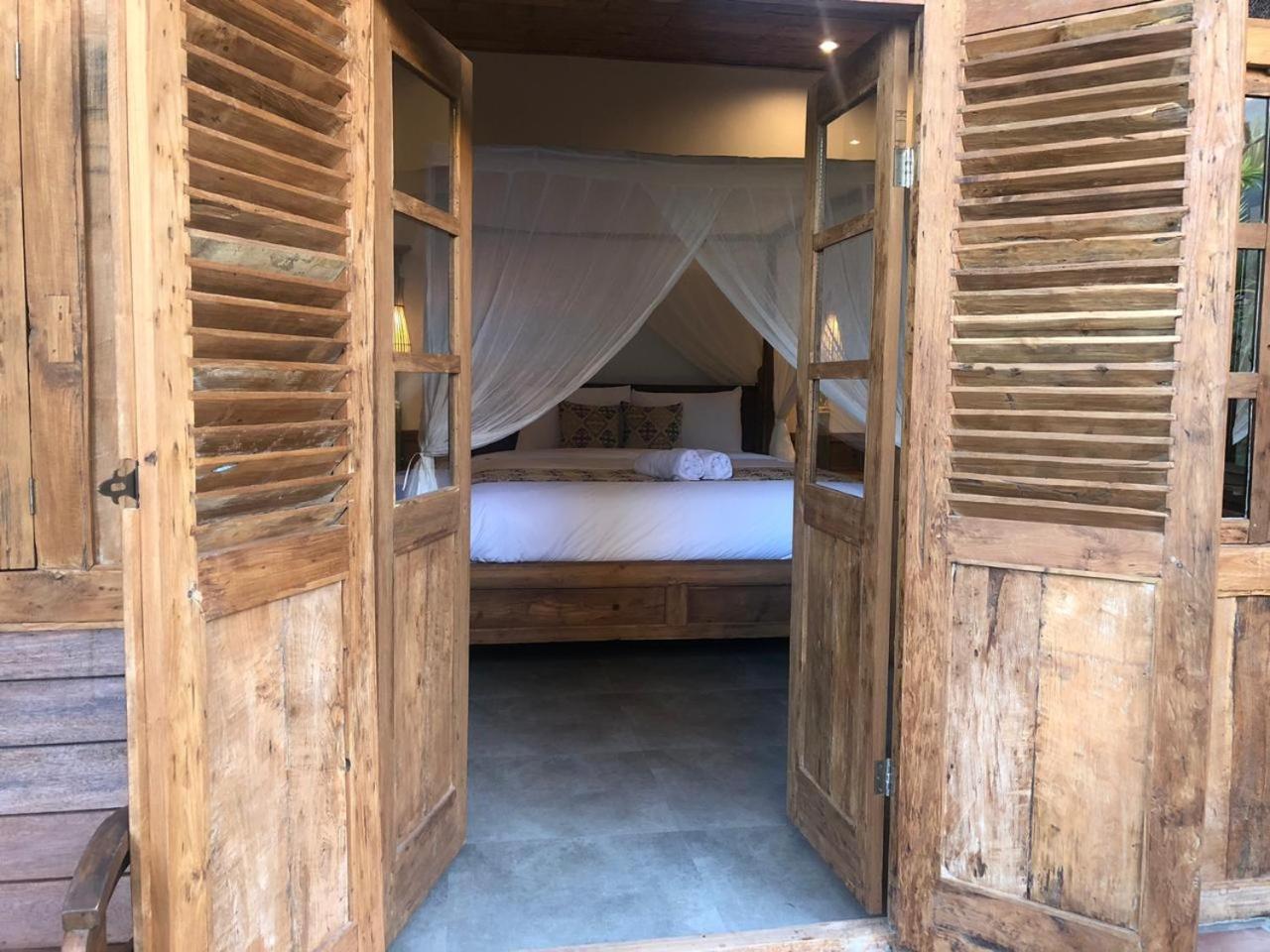 Joglo - Double Room with Balcony - Photo 13