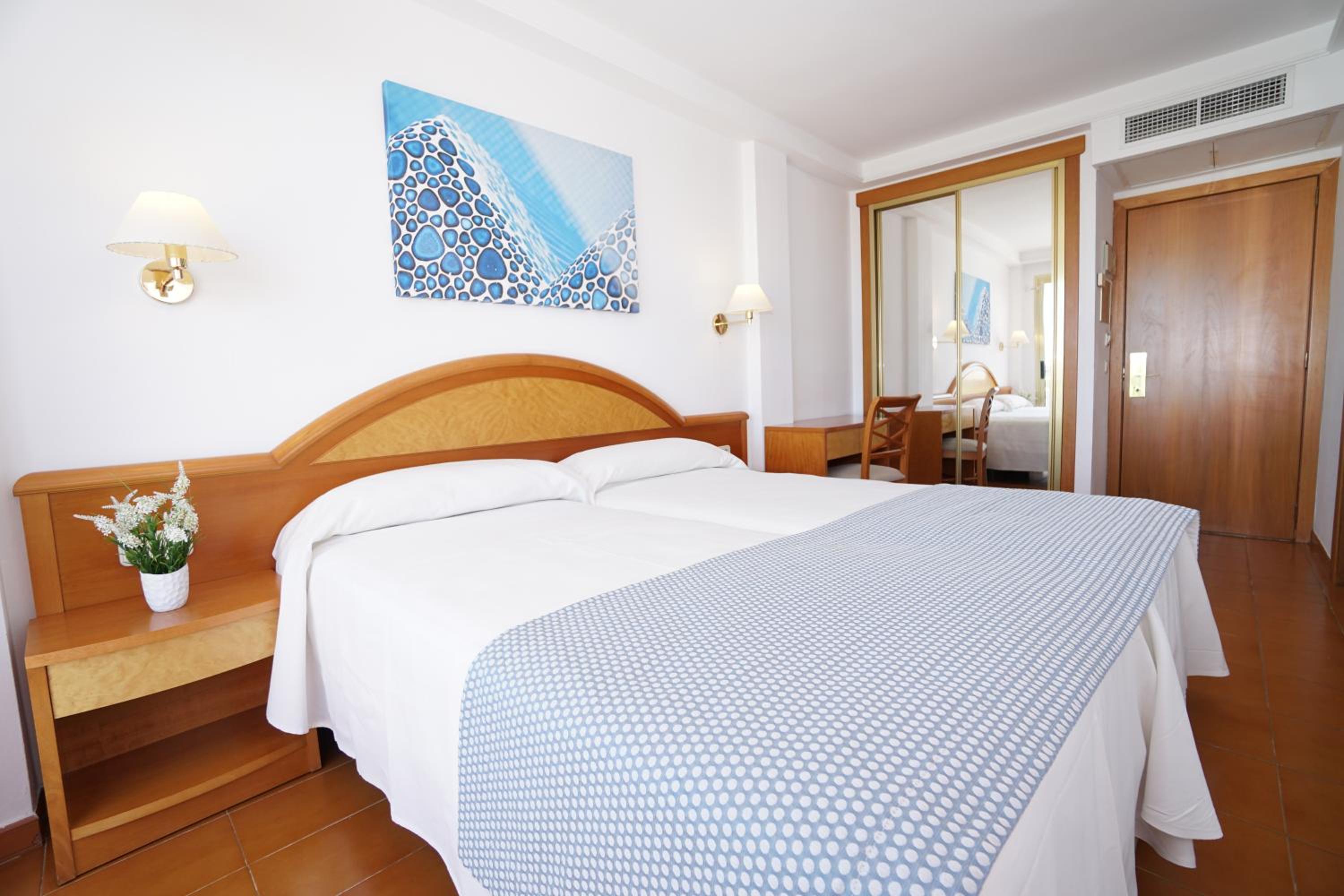 Habitación Doble Económica con Balcón